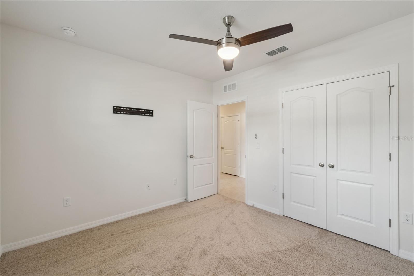 LAKE GLEASON RESERVE - Residential