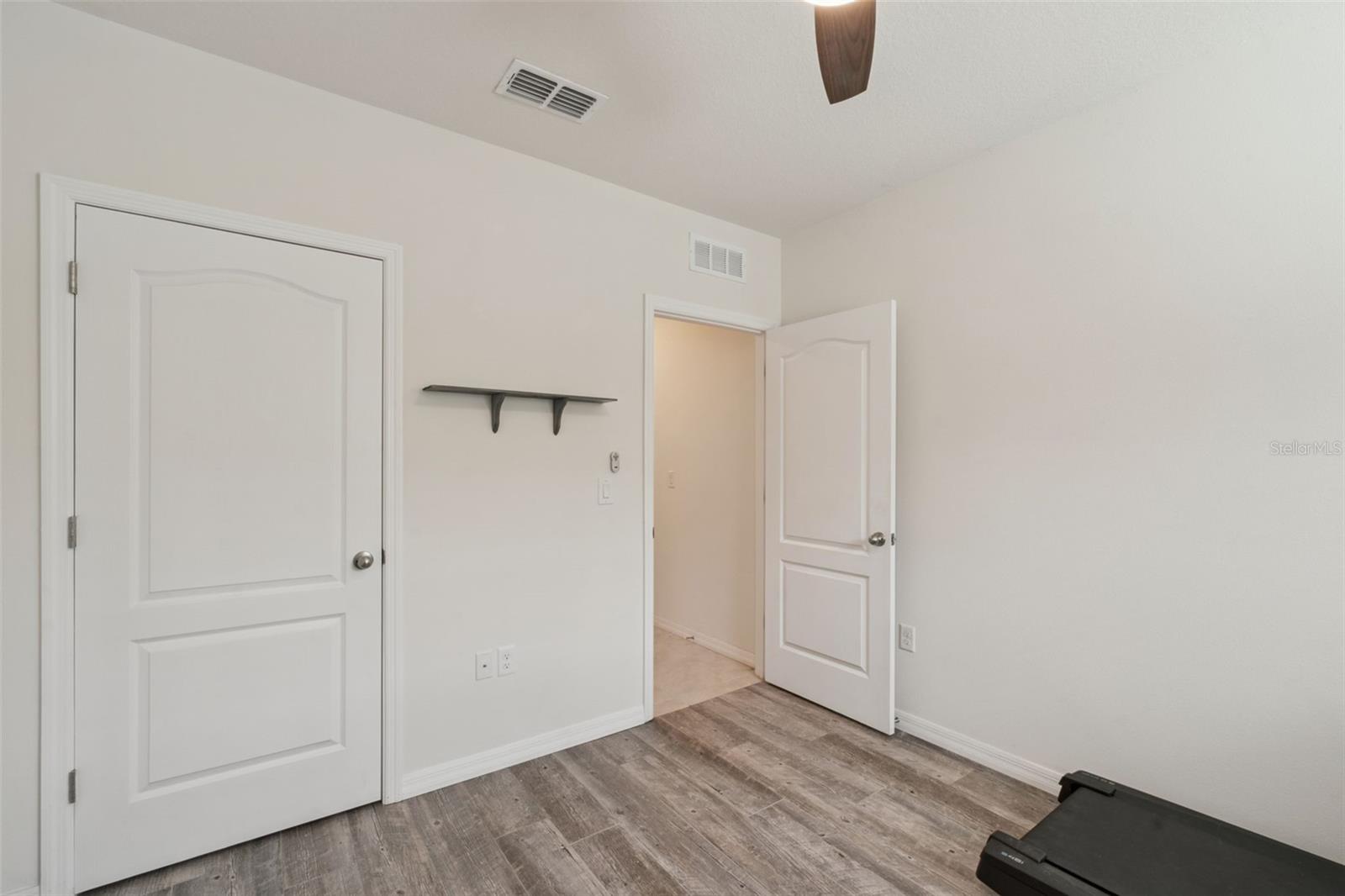 LAKE GLEASON RESERVE - Residential