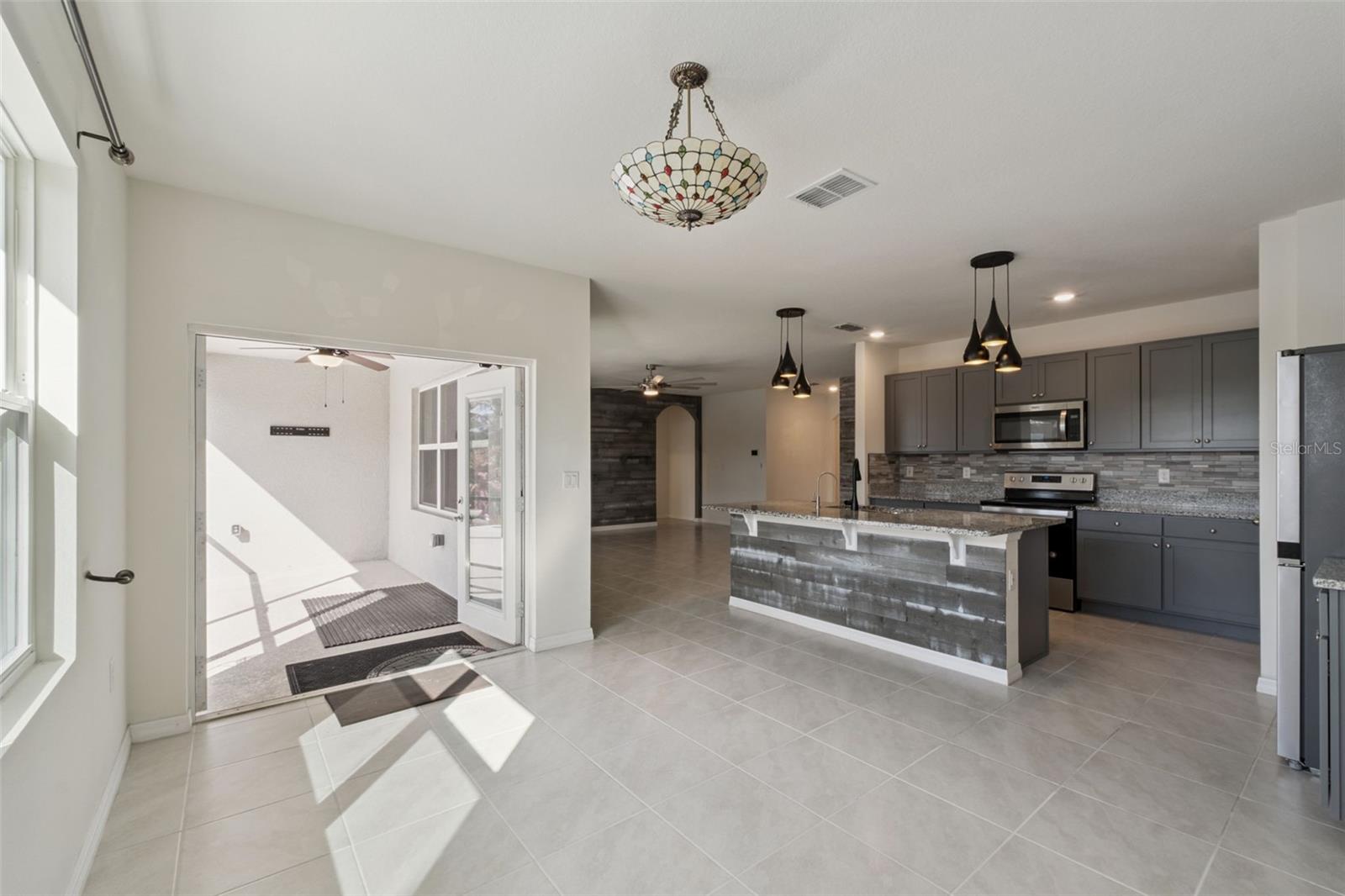 LAKE GLEASON RESERVE - Residential