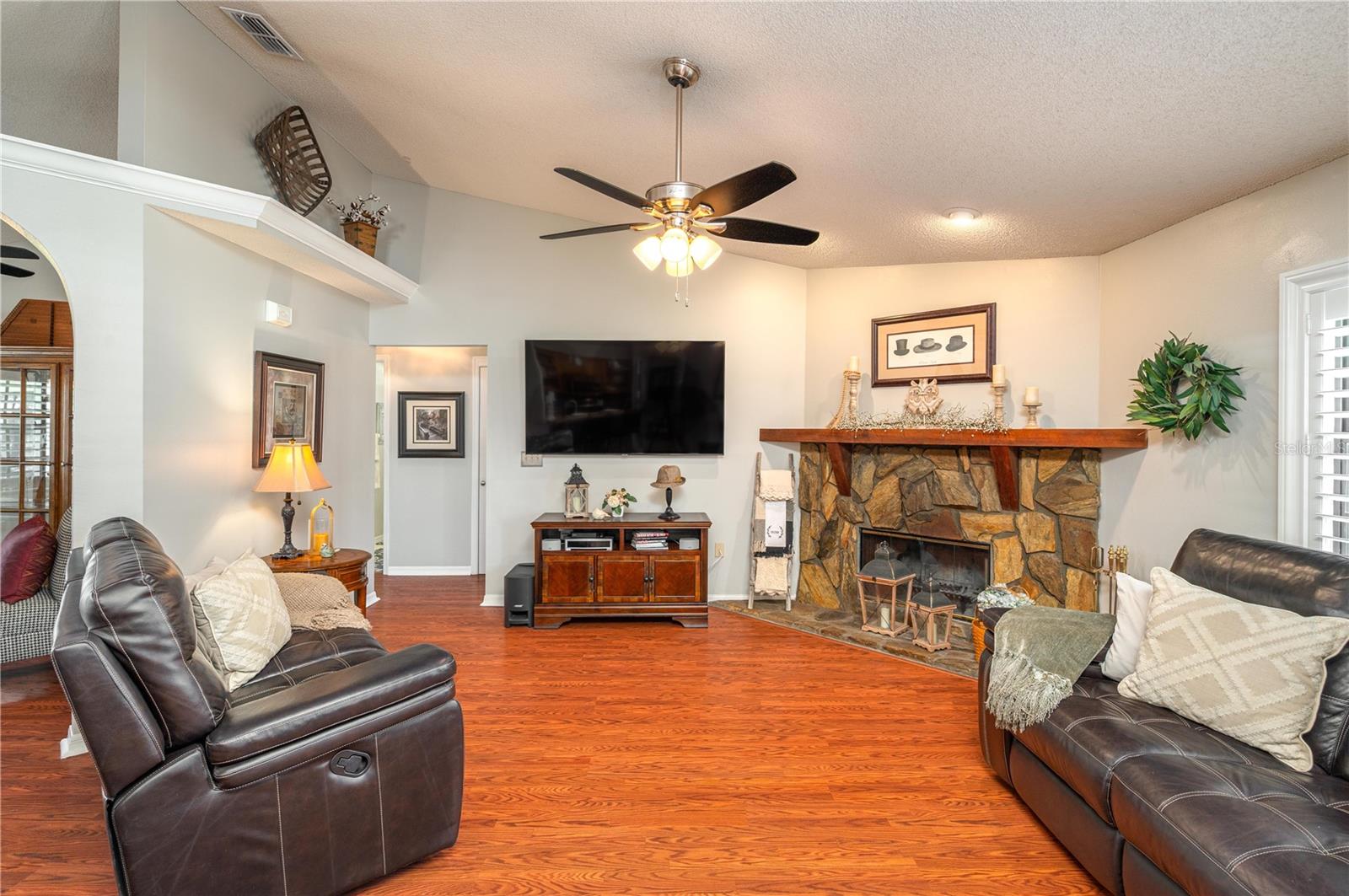 ARIETTA PALMS - Residential