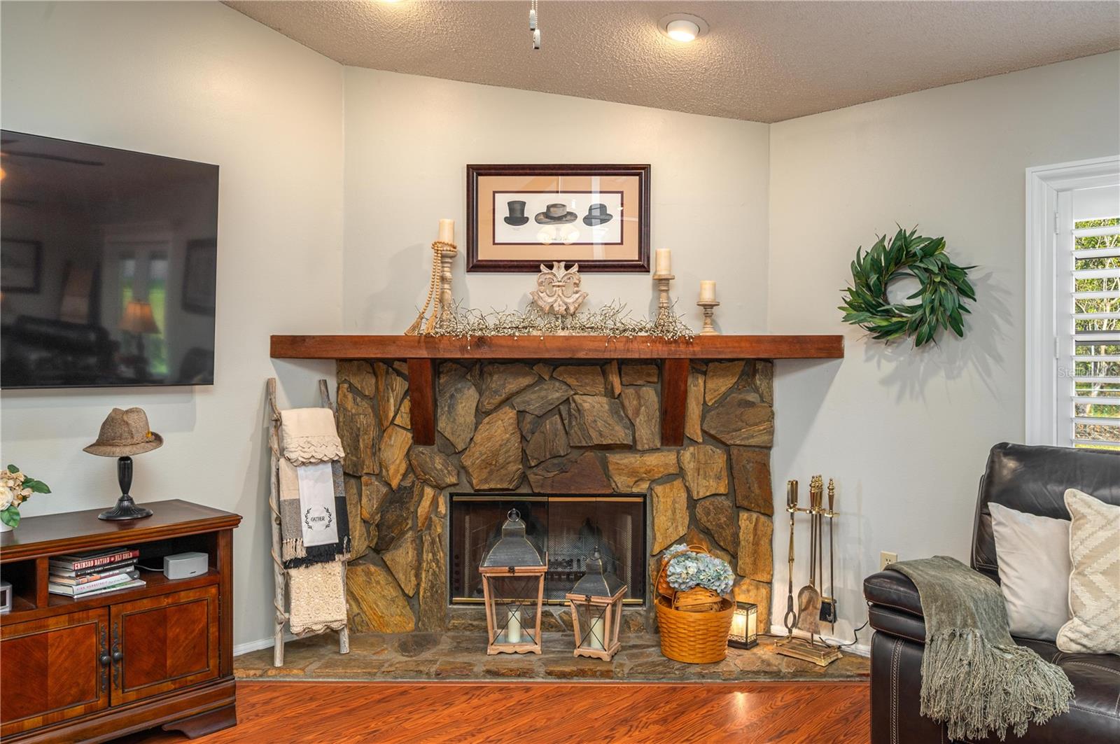 ARIETTA PALMS - Residential