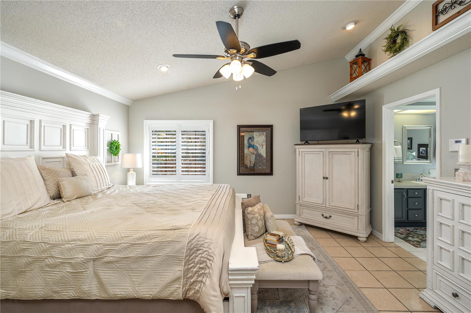 ARIETTA PALMS - Residential