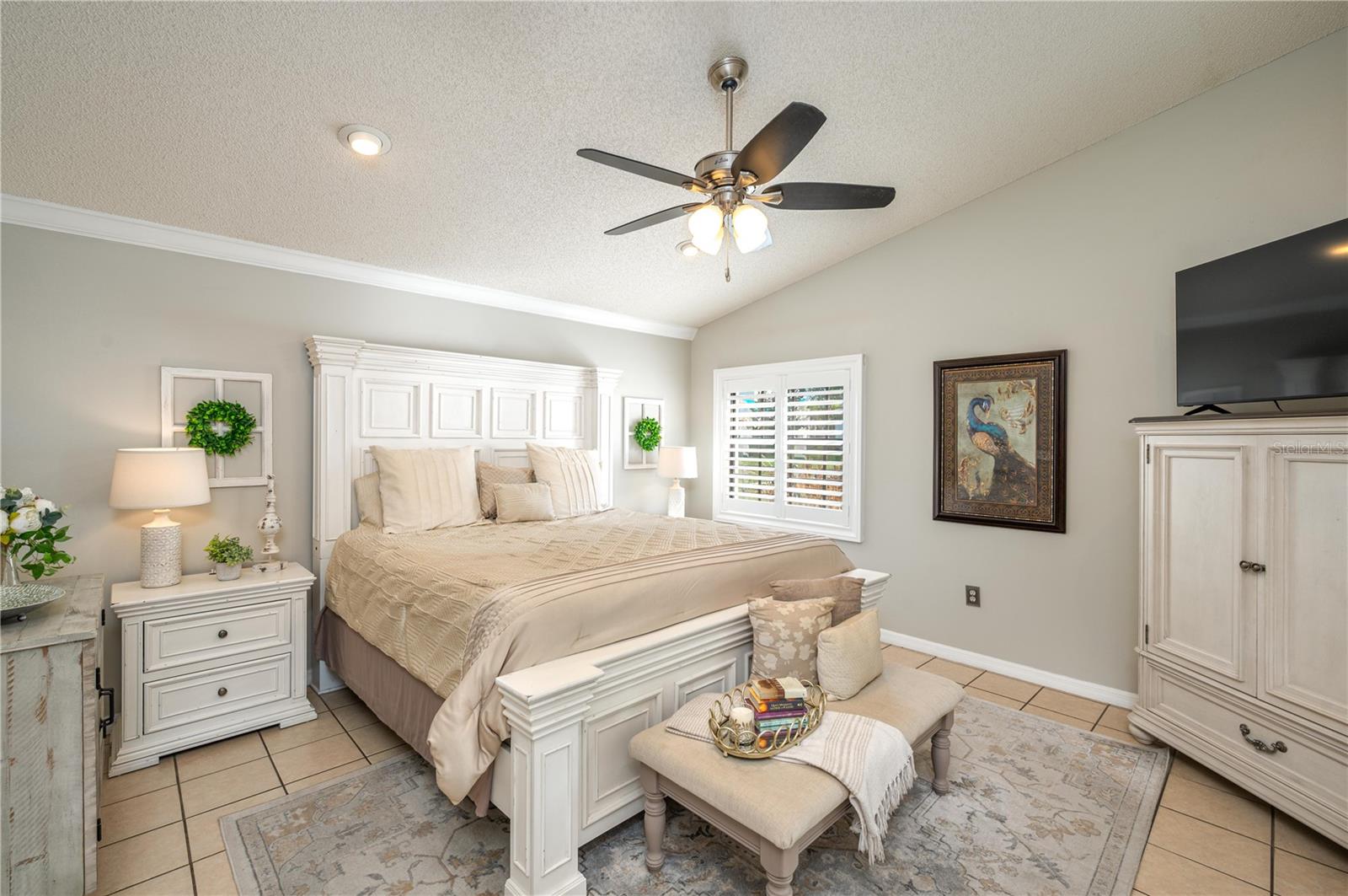 ARIETTA PALMS - Residential