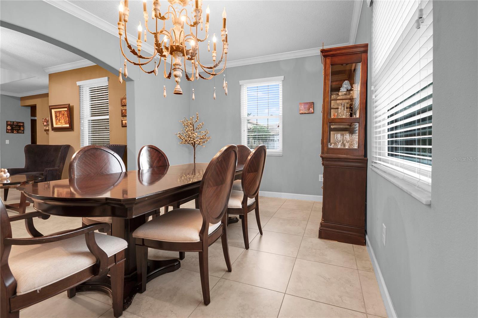 1301 GLENEAGLES LANE