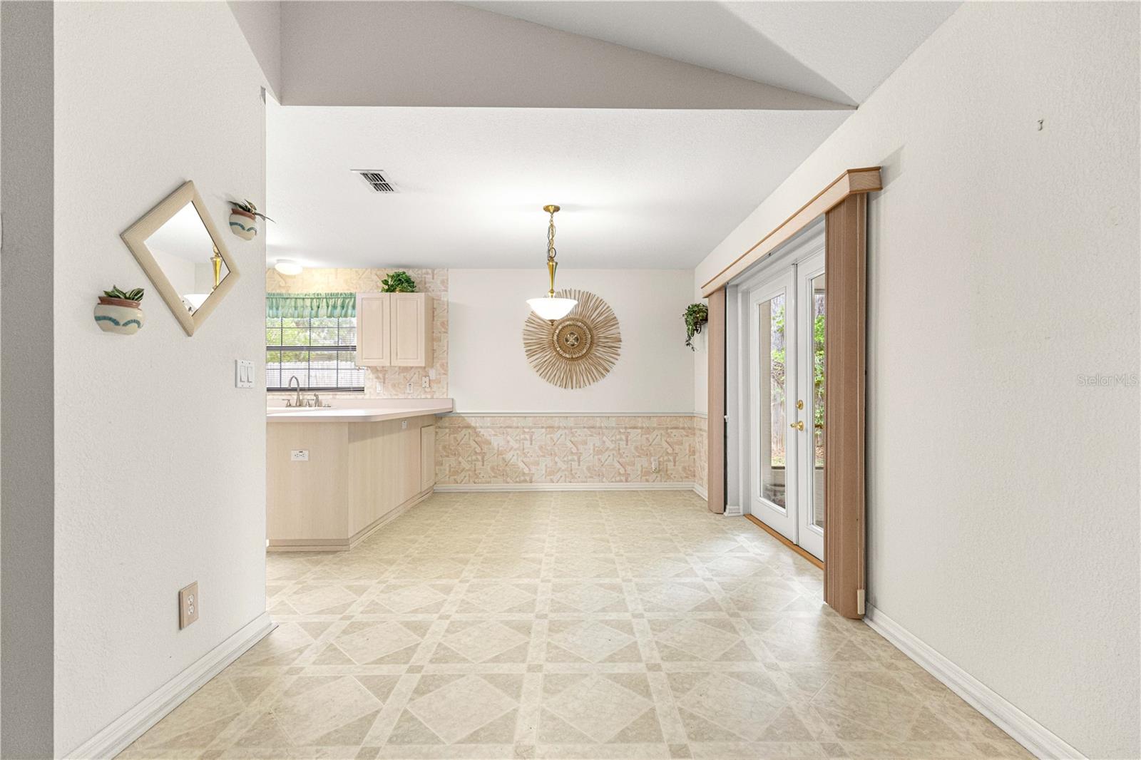 COUNTRYSIDE ESTATE - Residential