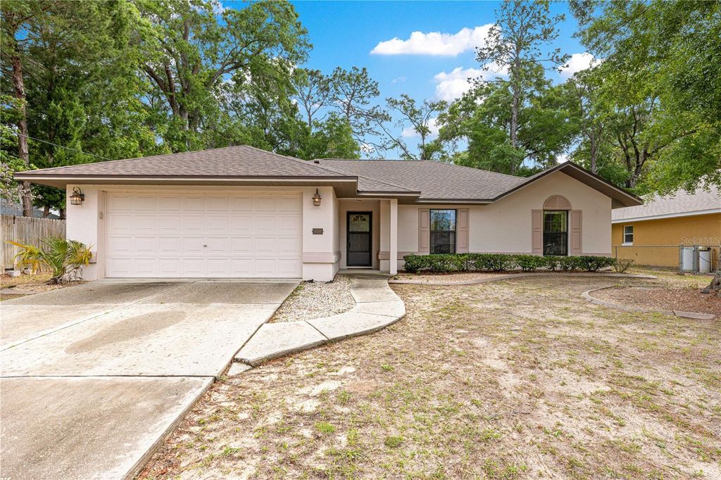 Photo of 4216 NE 32nd Circle, Ocala, FL 34479 (MLS # OM722456)