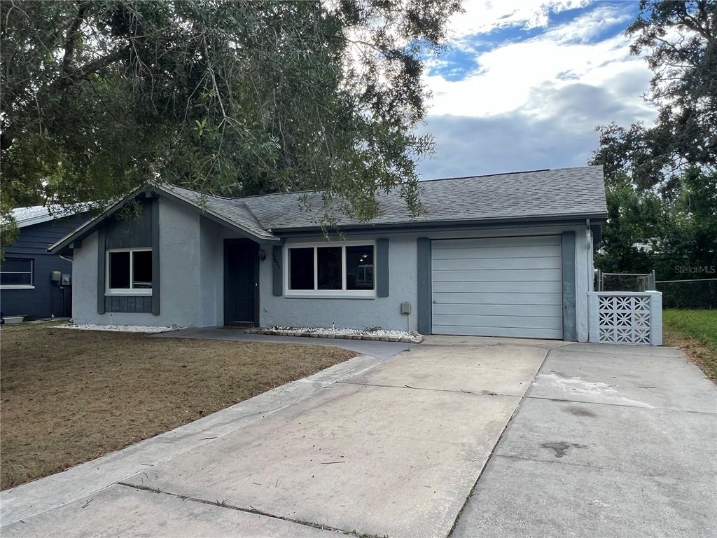 Photo of 12609 Blackberry Row, Hudson, FL 34667 (MLS # TB8434577)