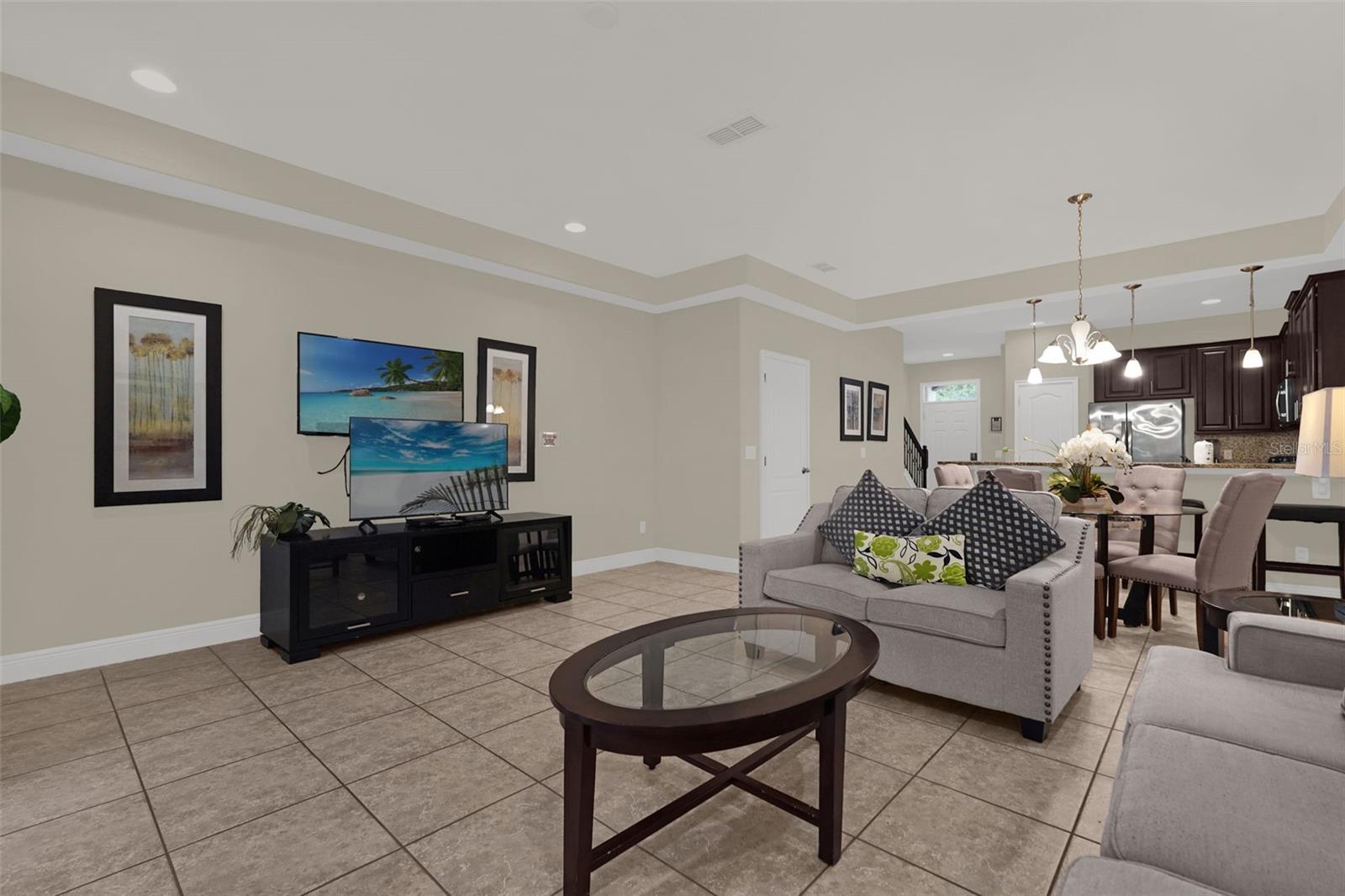 8095 BROOKSVILLE DRIVE