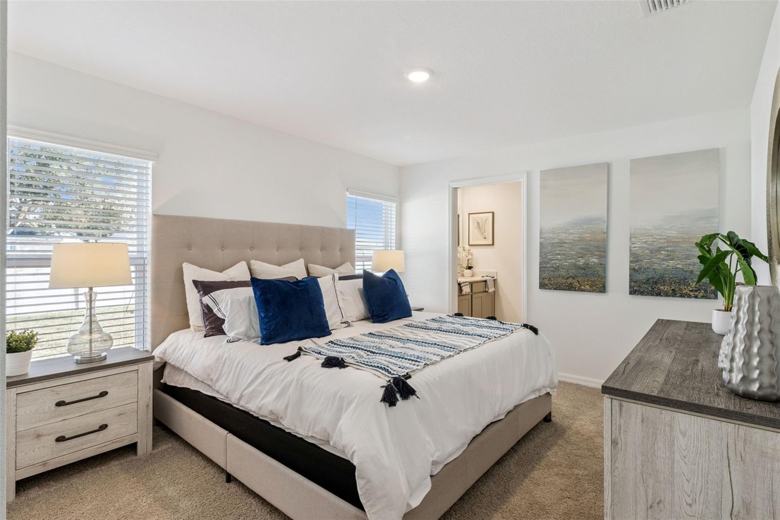 BOULEVARD OAKS - Residential