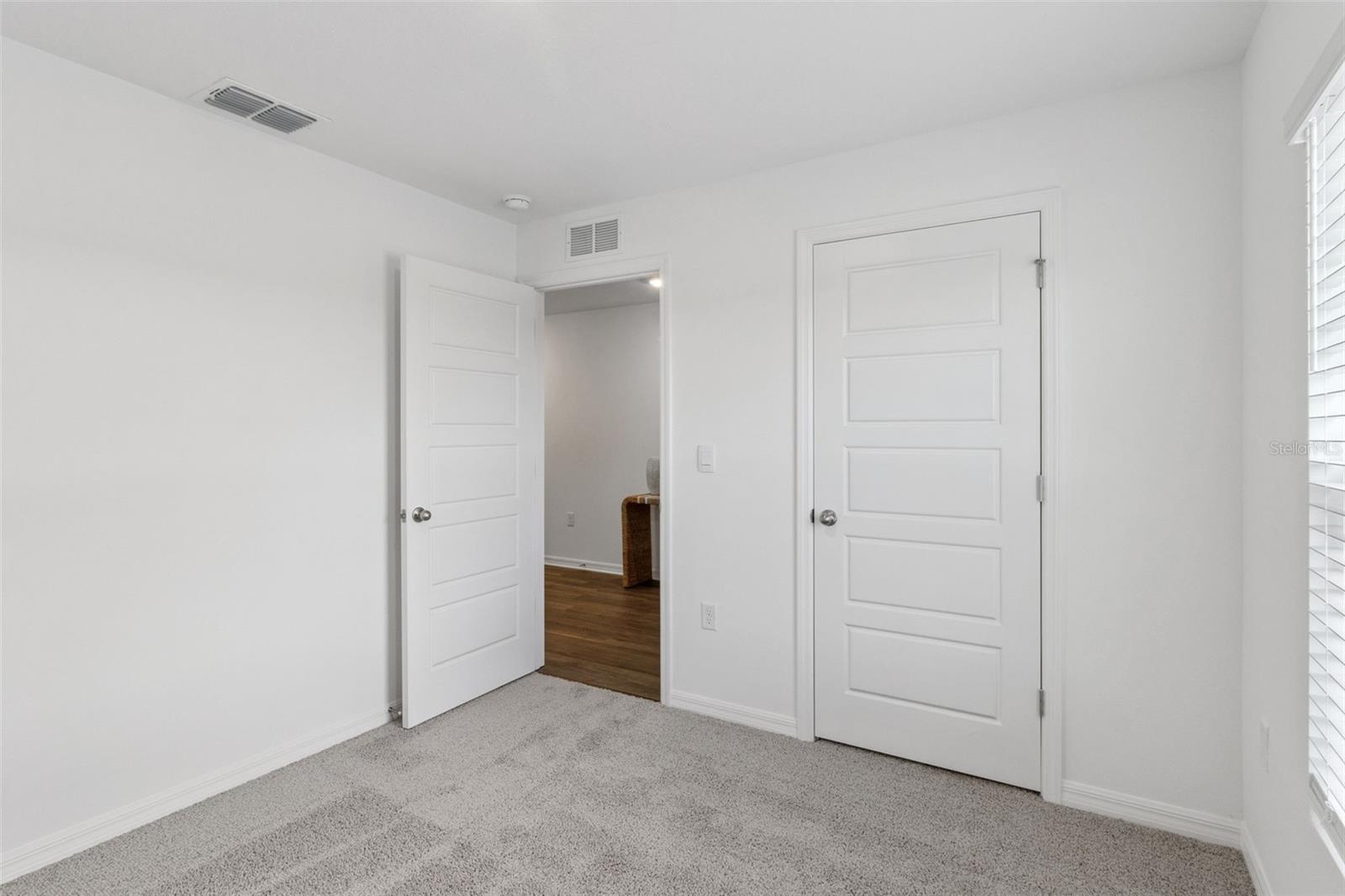 BOULEVARD OAKS - Residential