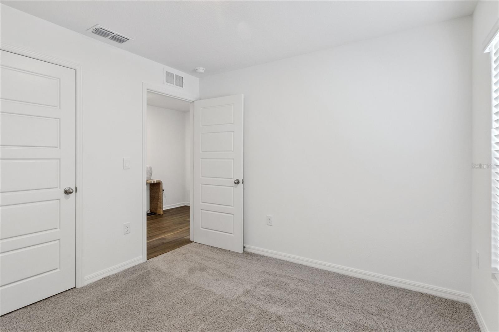 BOULEVARD OAKS - Residential