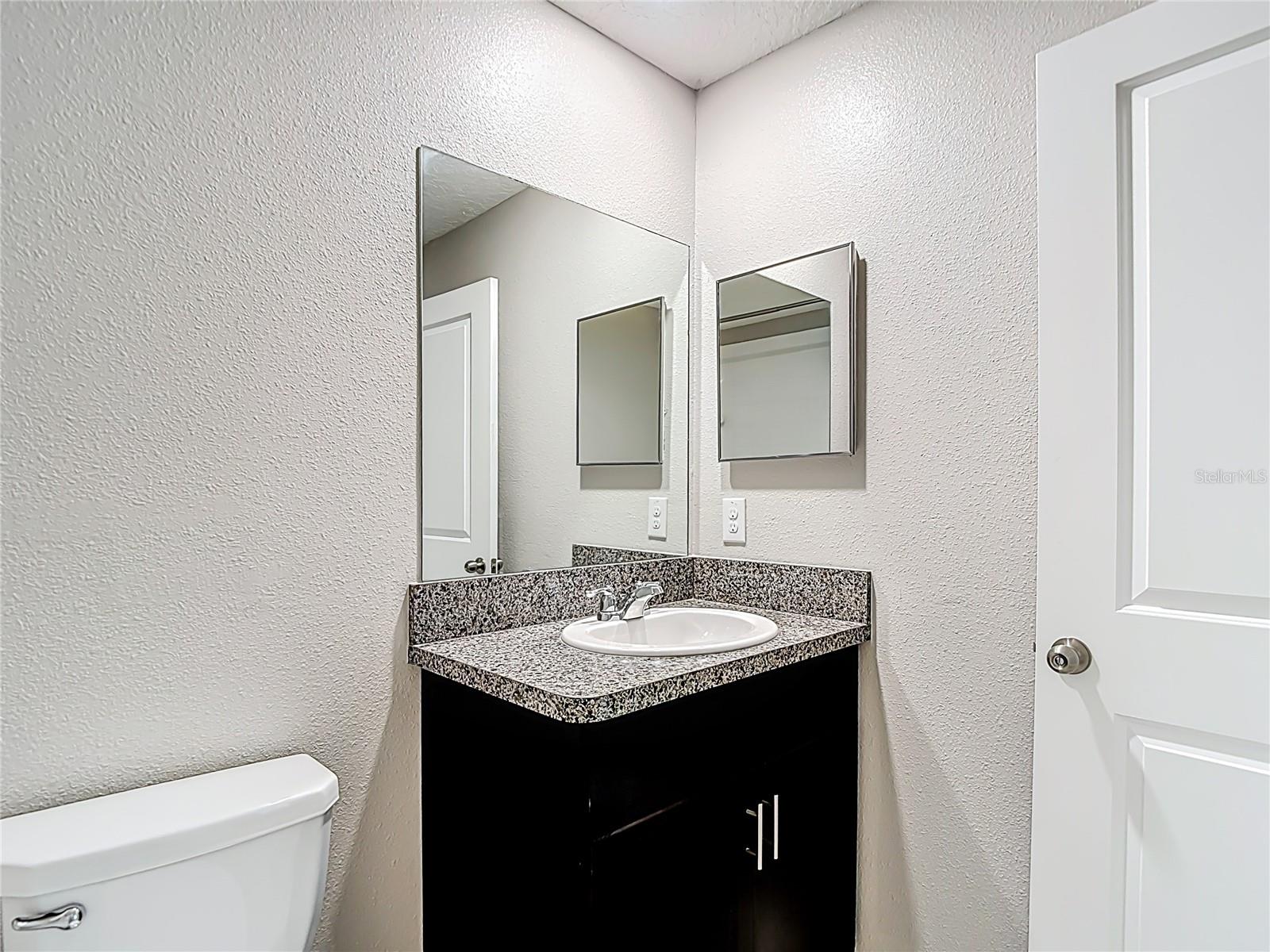 VENTANA TWNHMS AT WATERS EDGE - Residential