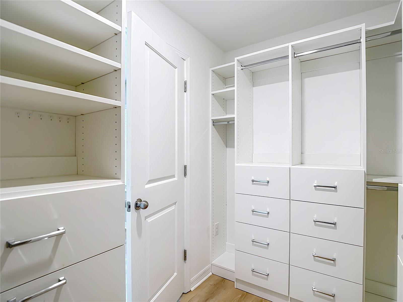 VENTANA TWNHMS AT WATERS EDGE - Residential