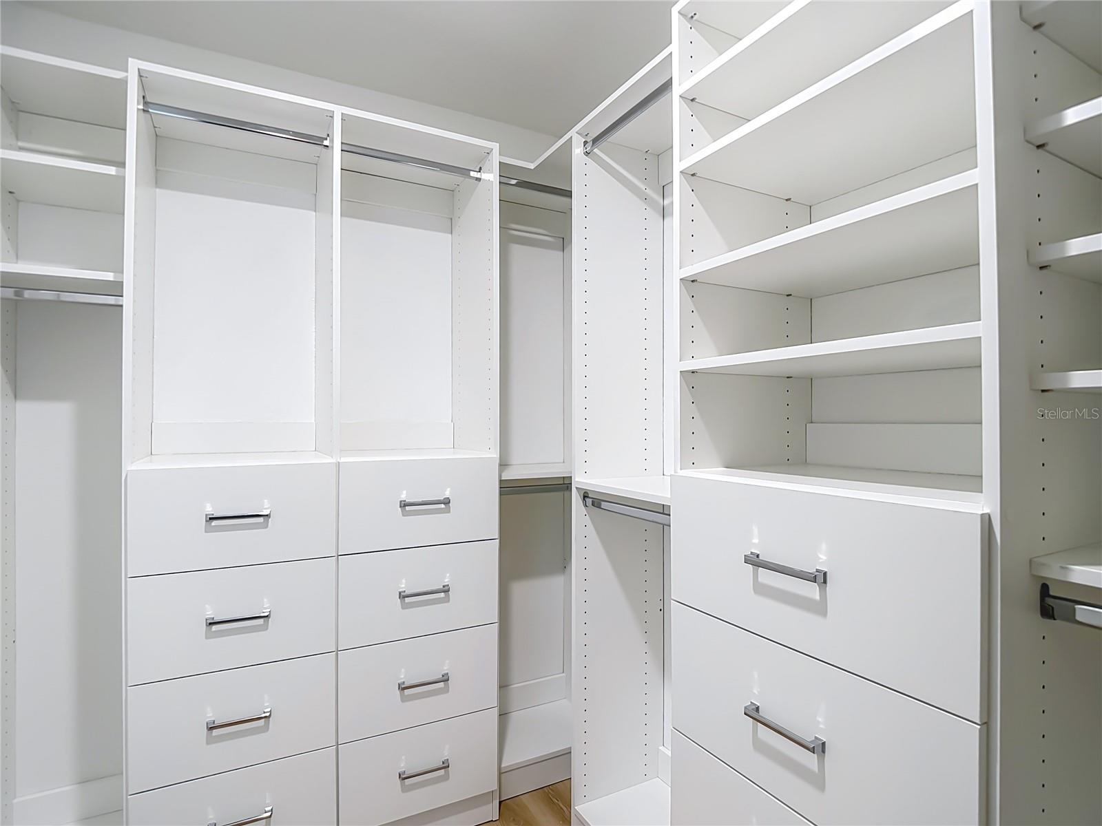 VENTANA TWNHMS AT WATERS EDGE - Residential