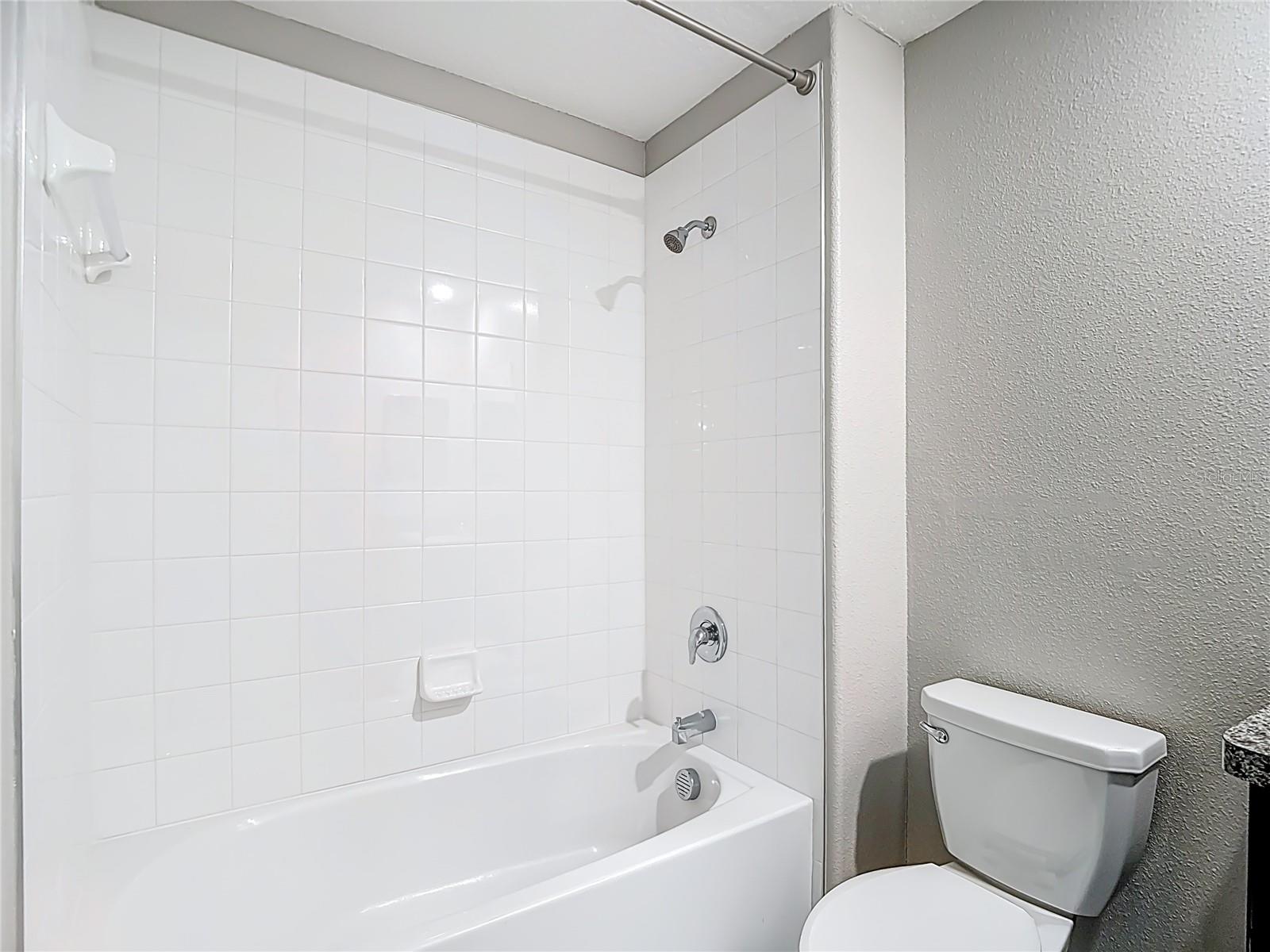 VENTANA TWNHMS AT WATERS EDGE - Residential