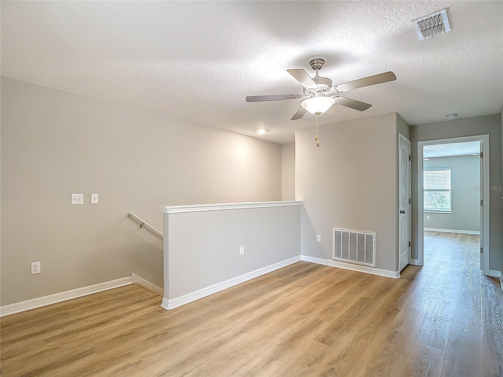 VENTANA TWNHMS AT WATERS EDGE - Residential