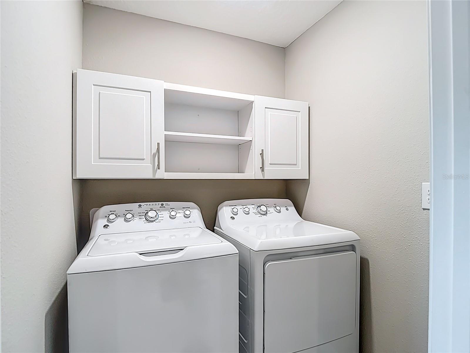 VENTANA TWNHMS AT WATERS EDGE - Residential