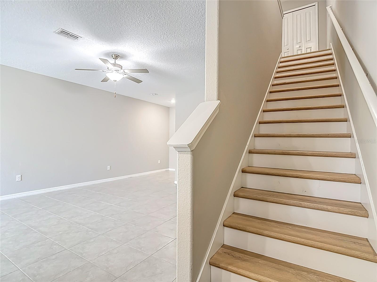 VENTANA TWNHMS AT WATERS EDGE - Residential