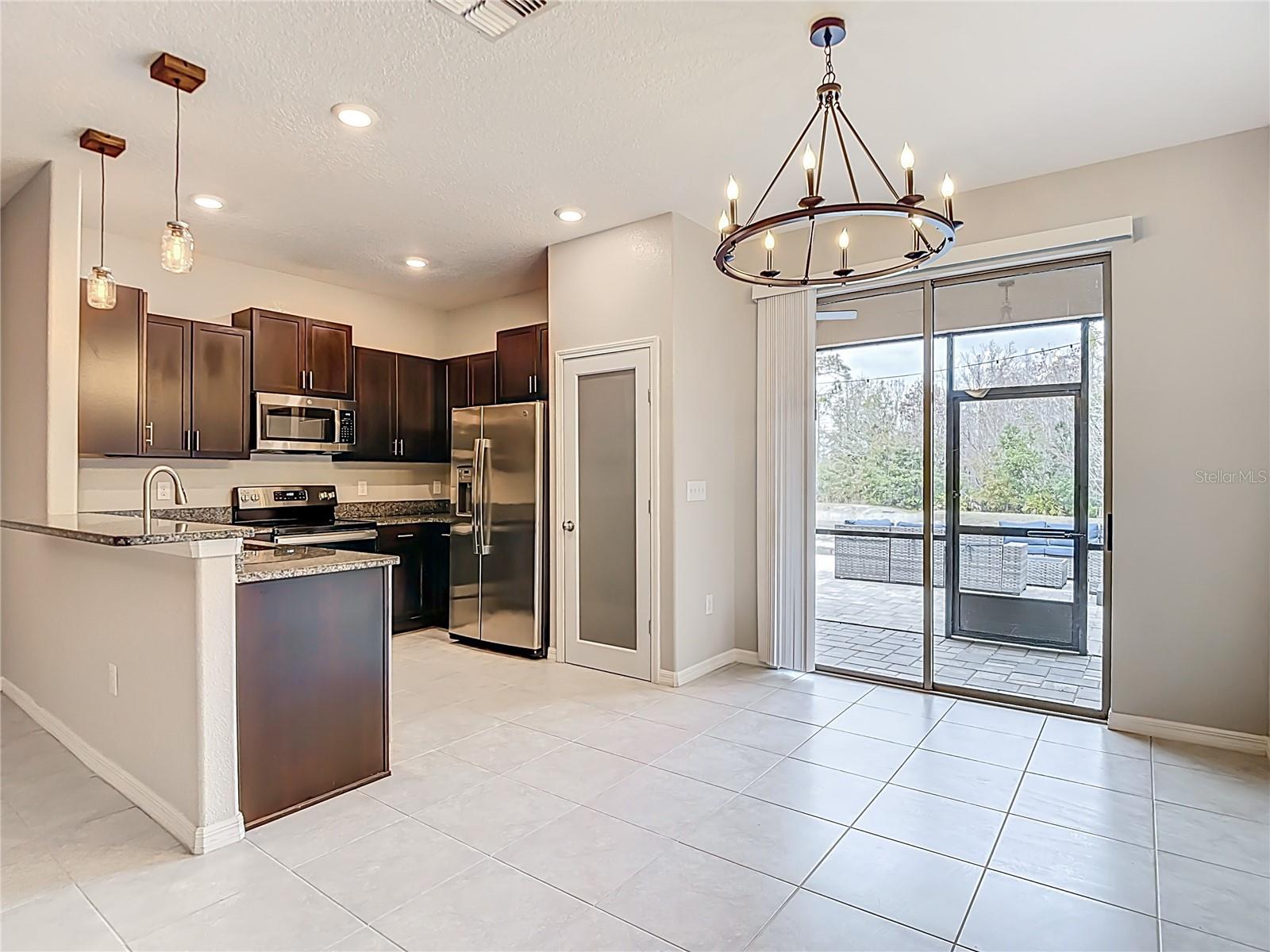 VENTANA TWNHMS AT WATERS EDGE - Residential