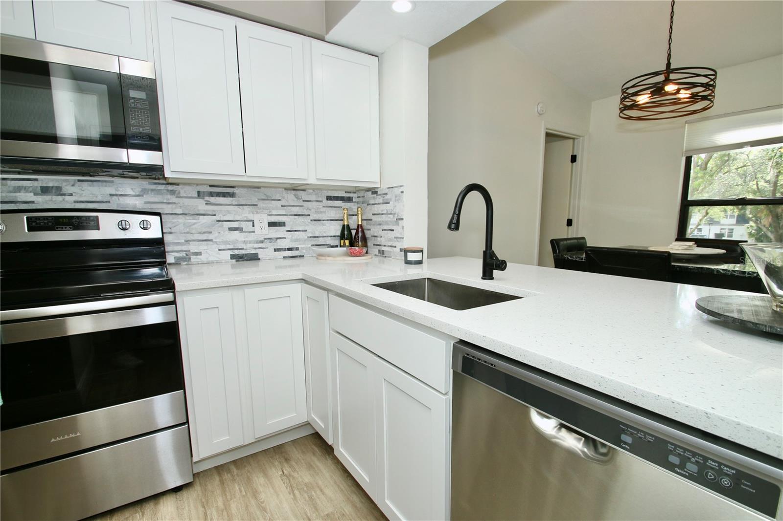 Photo 5 of 26 of 1507 NORTHLAKE DRIVE 1507 condo