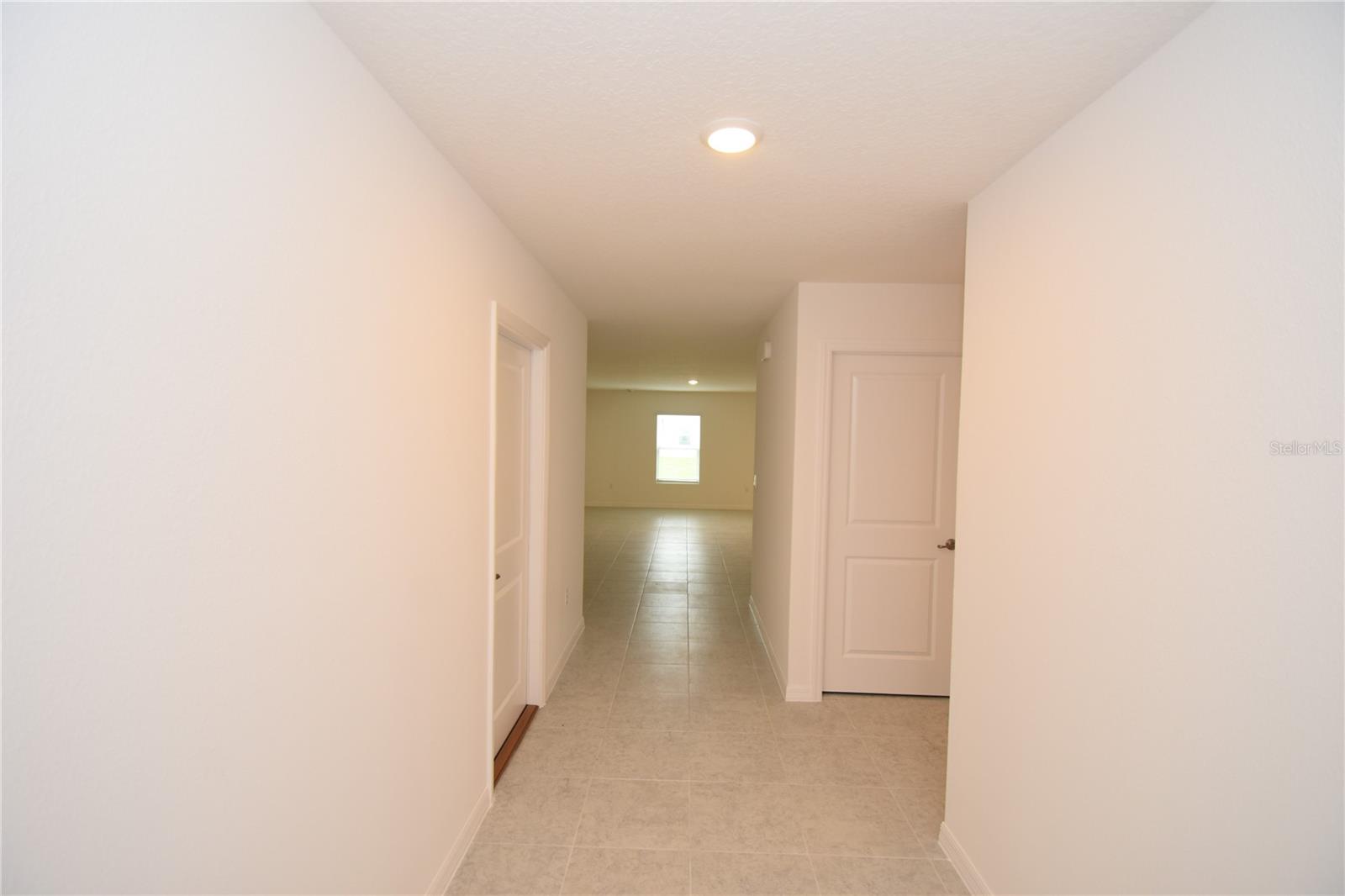 QUAIL HOLLOW - Residential Lease