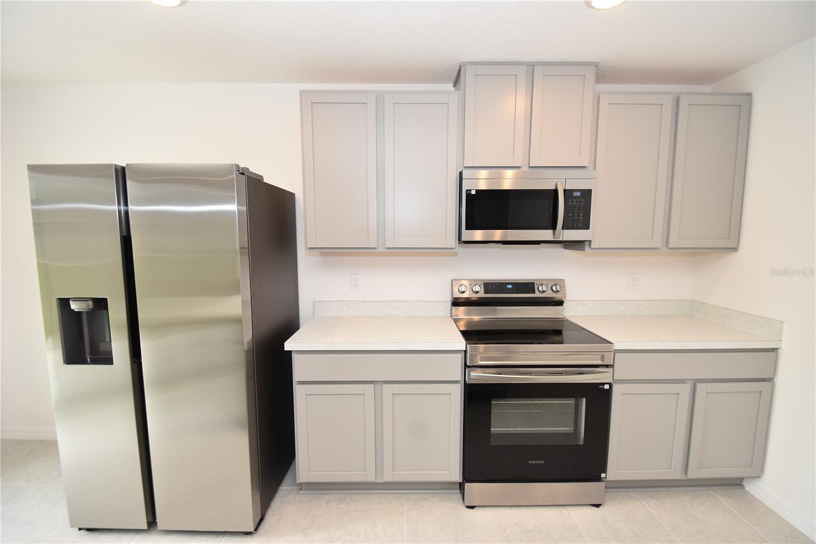 QUAIL HOLLOW - Residential Lease