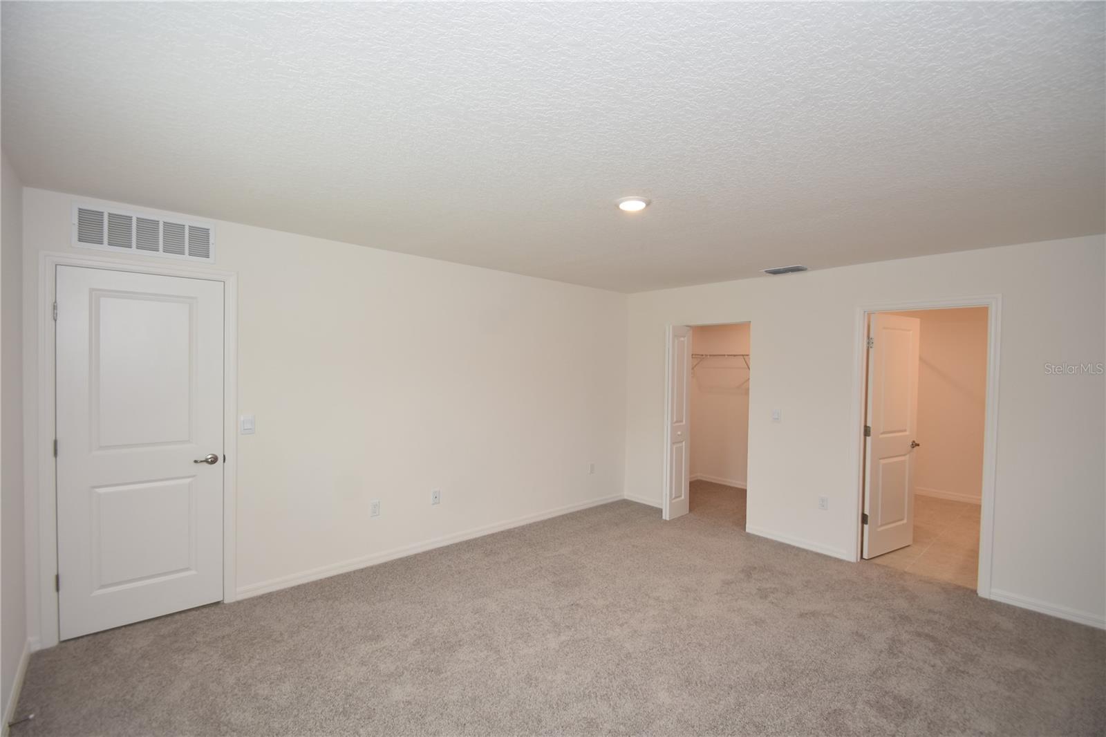 QUAIL HOLLOW - Residential Lease