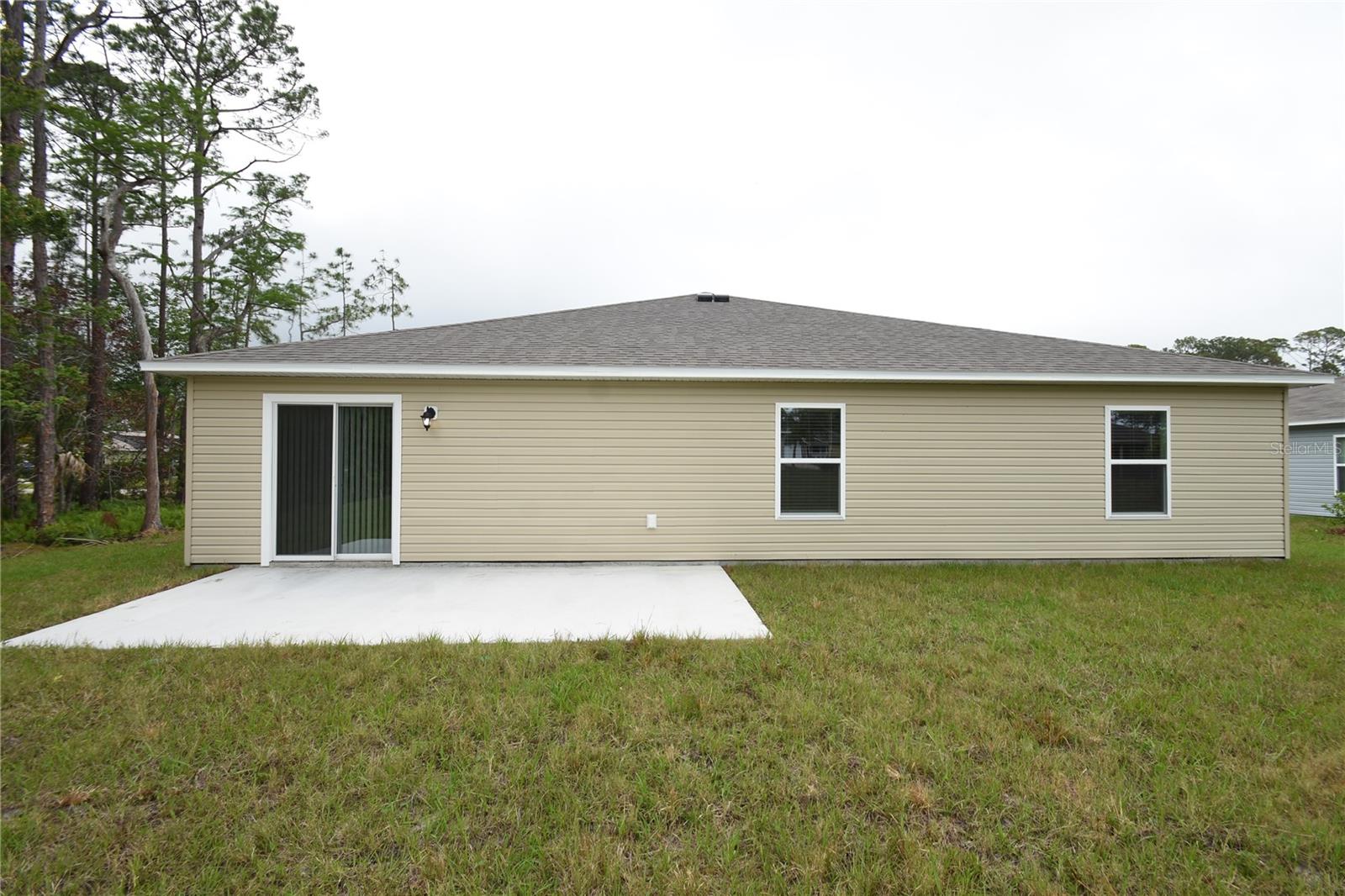 QUAIL HOLLOW - Residential Lease