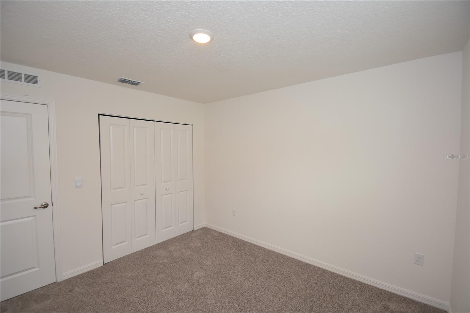 QUAIL HOLLOW - Residential Lease