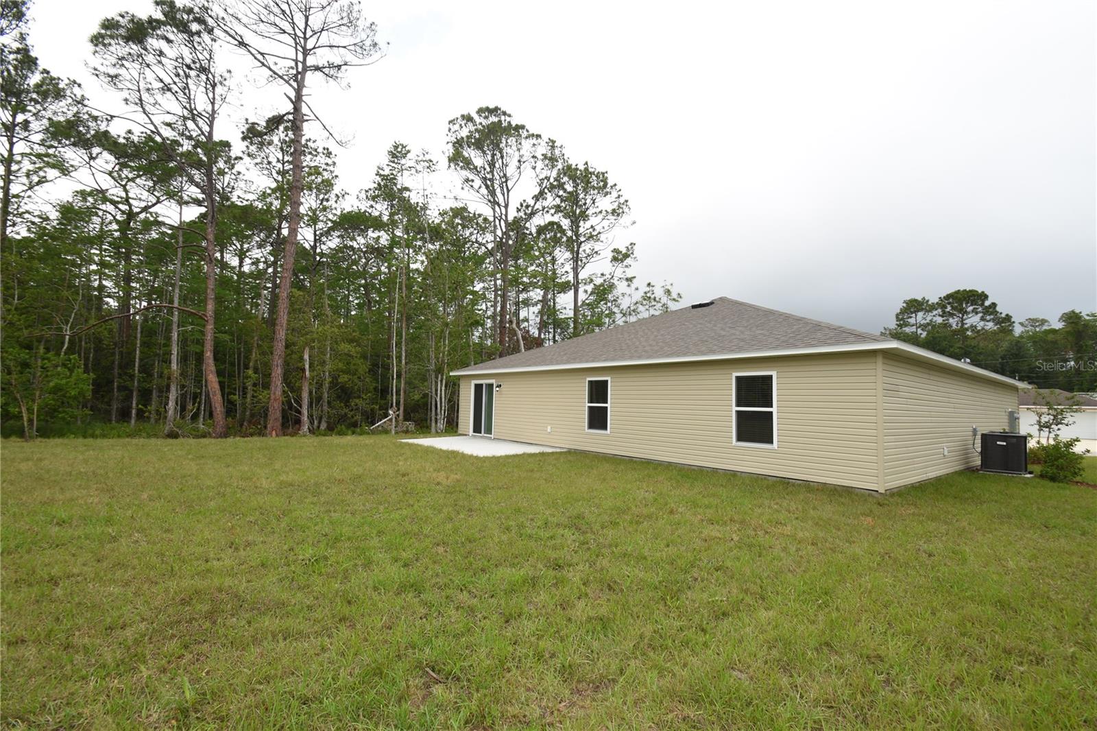 QUAIL HOLLOW - Residential Lease