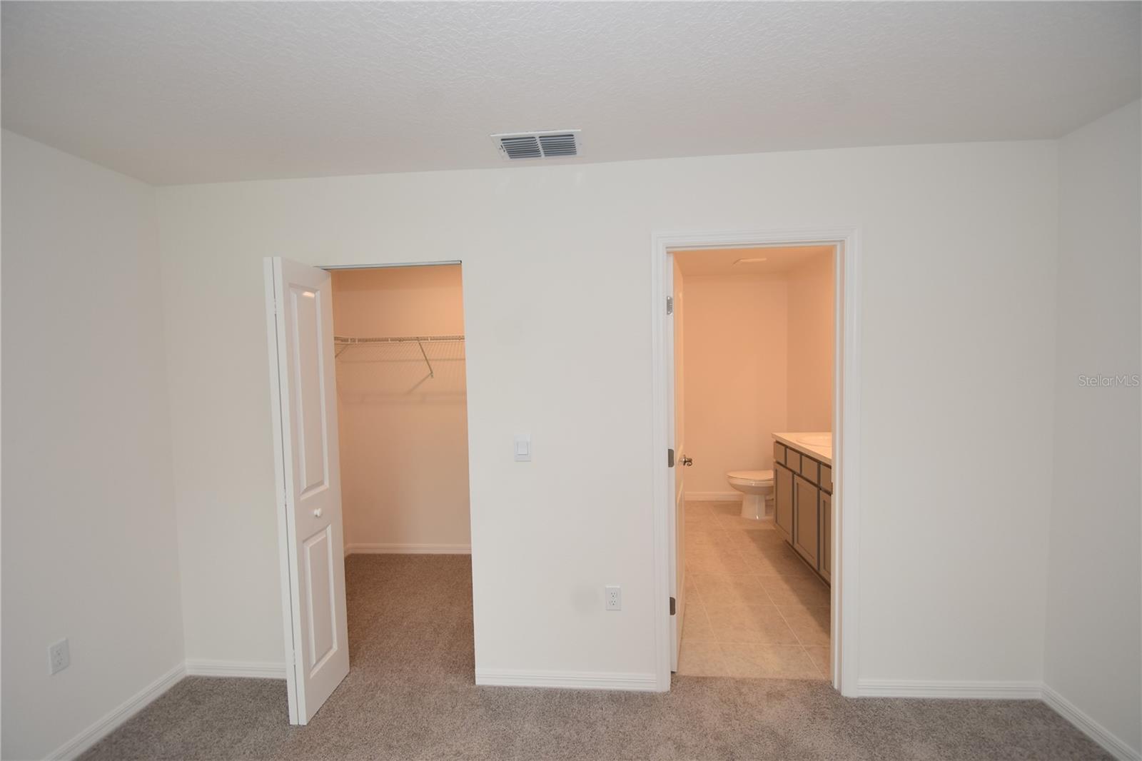 QUAIL HOLLOW - Residential Lease