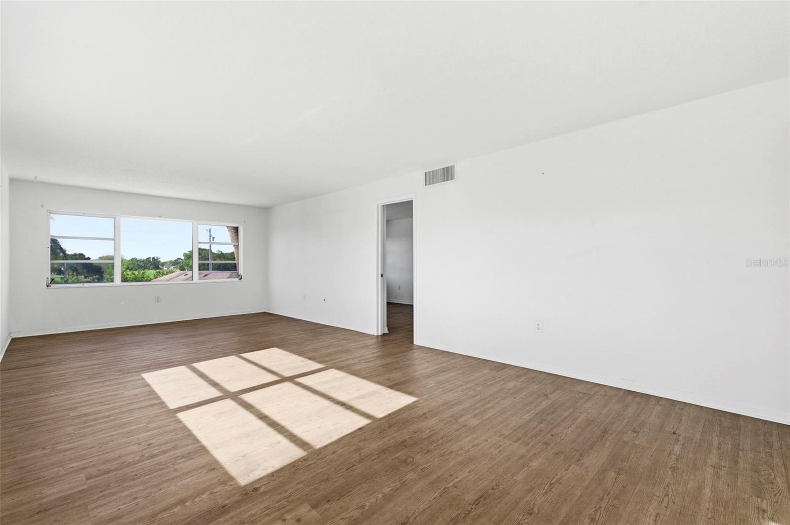 SEMINOLE-ON-THE-GREEN CAVALIER BLDG - Residential Lease