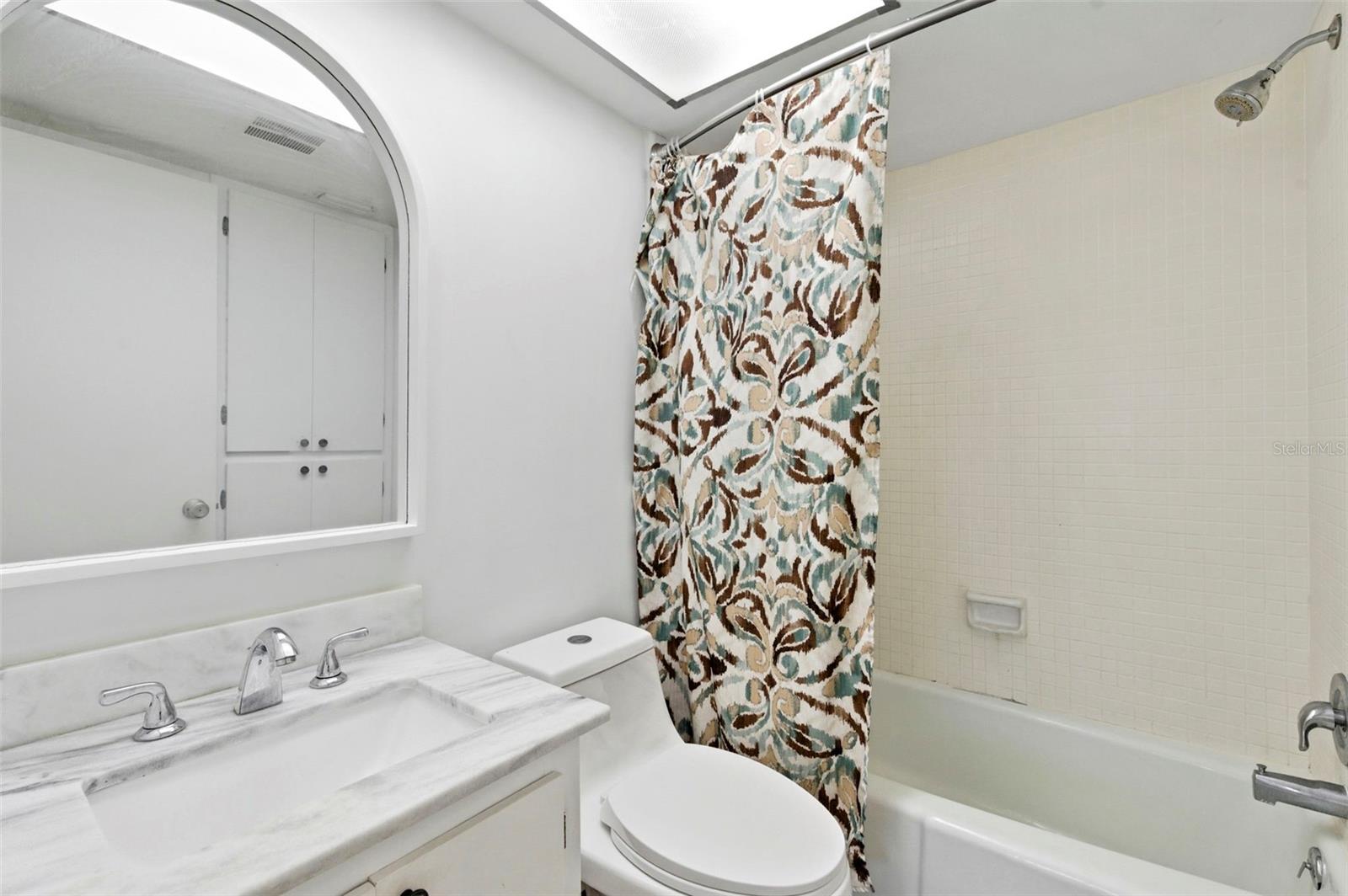 SEMINOLE-ON-THE-GREEN CAVALIER BLDG - Residential Lease