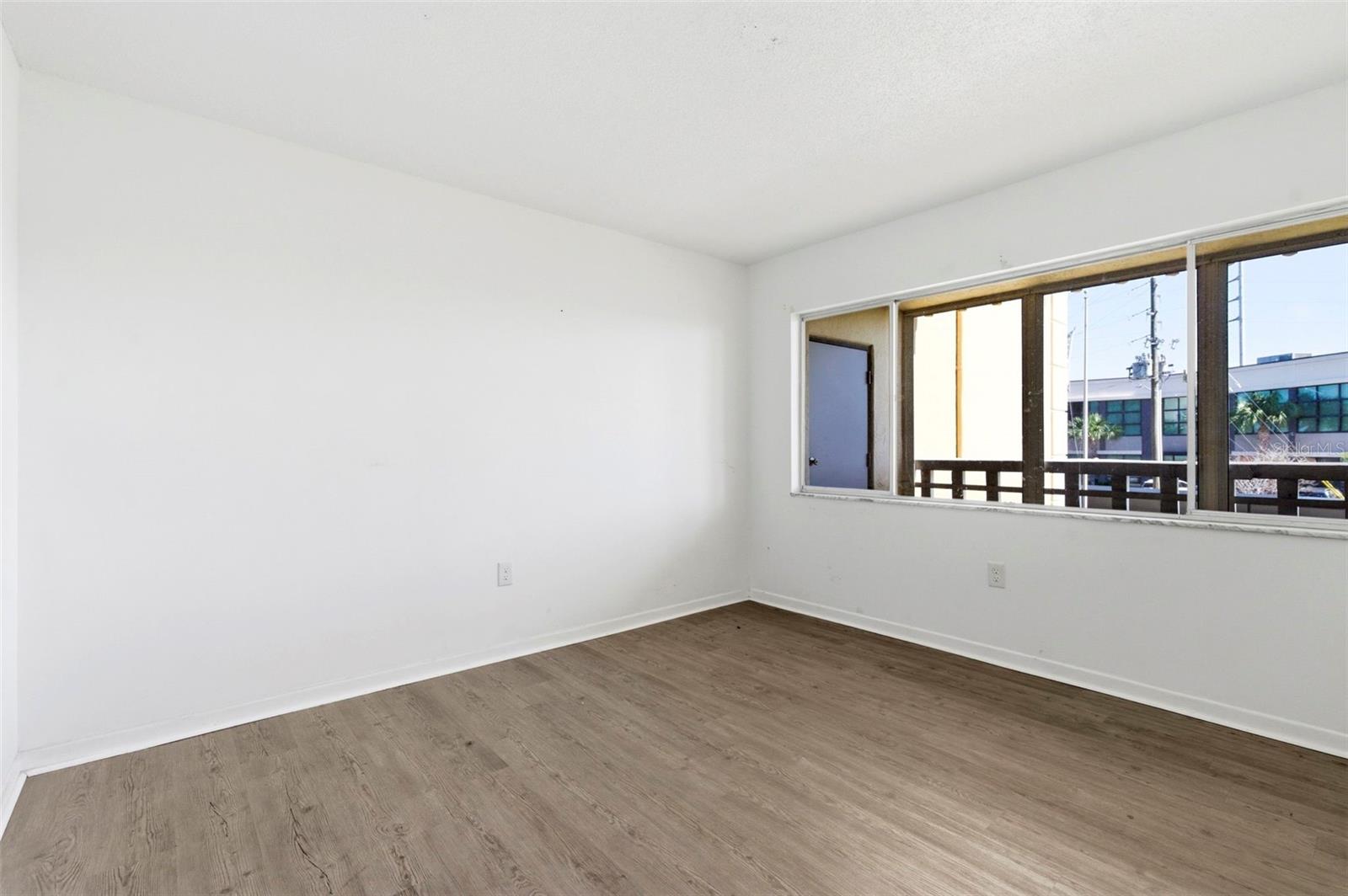 SEMINOLE-ON-THE-GREEN CAVALIER BLDG - Residential Lease