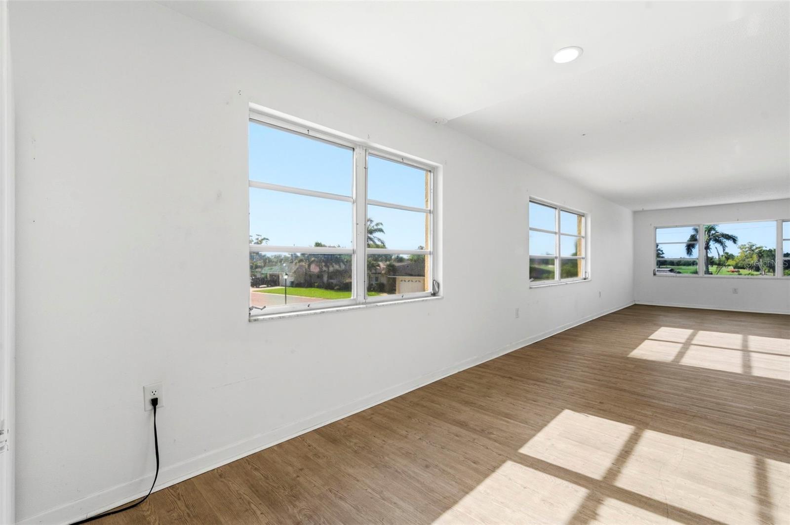 SEMINOLE-ON-THE-GREEN CAVALIER BLDG - Residential Lease