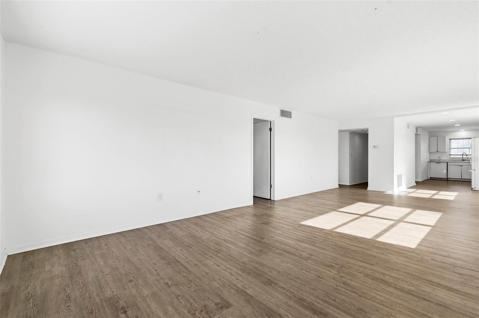 SEMINOLE-ON-THE-GREEN CAVALIER BLDG - Residential Lease