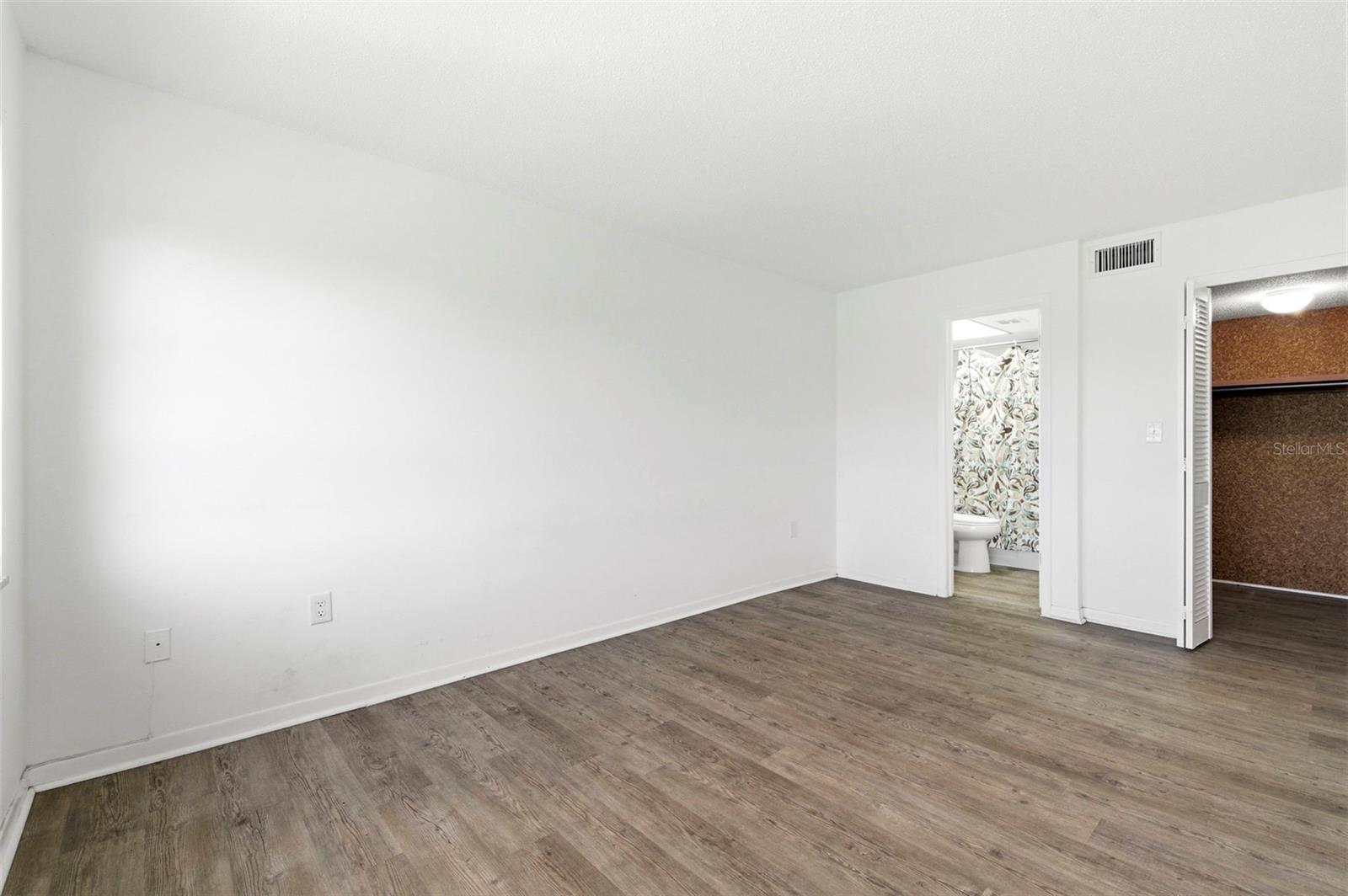 SEMINOLE-ON-THE-GREEN CAVALIER BLDG - Residential Lease