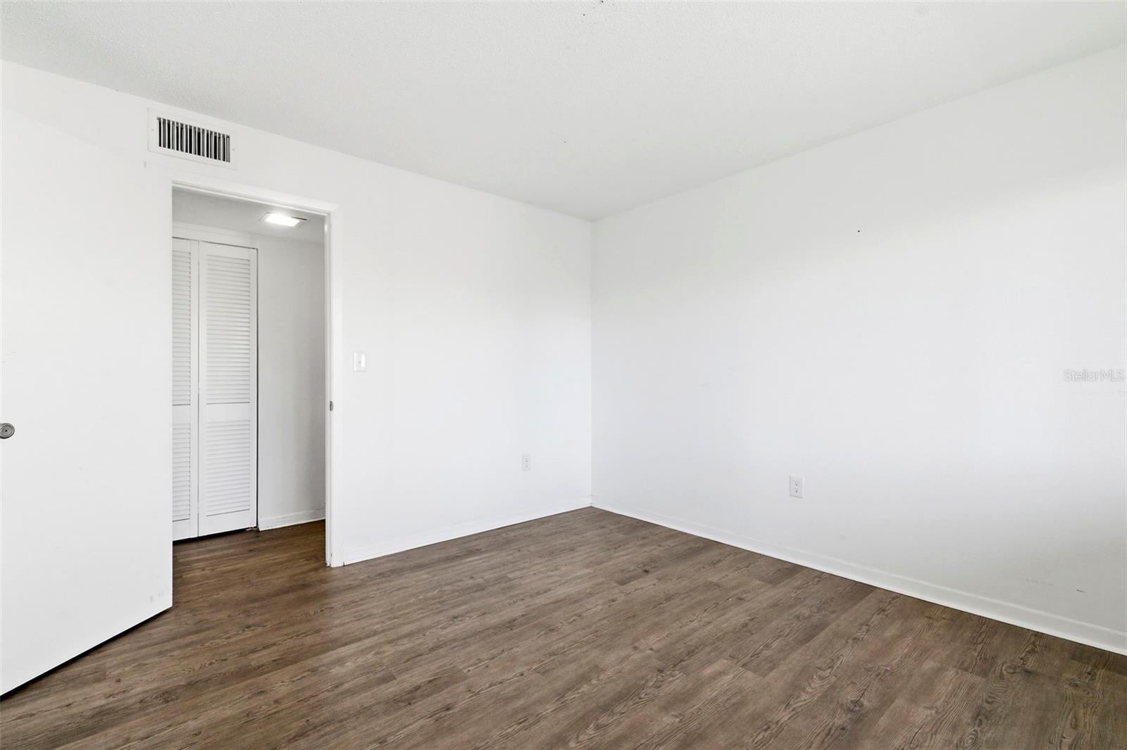 SEMINOLE-ON-THE-GREEN CAVALIER BLDG - Residential Lease