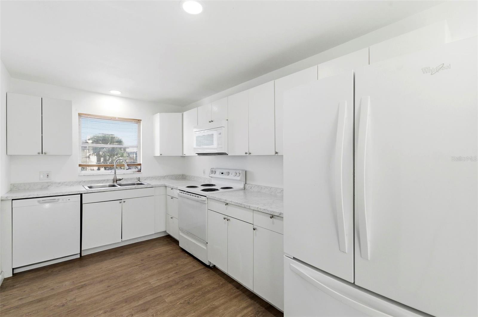 SEMINOLE-ON-THE-GREEN CAVALIER BLDG - Residential Lease