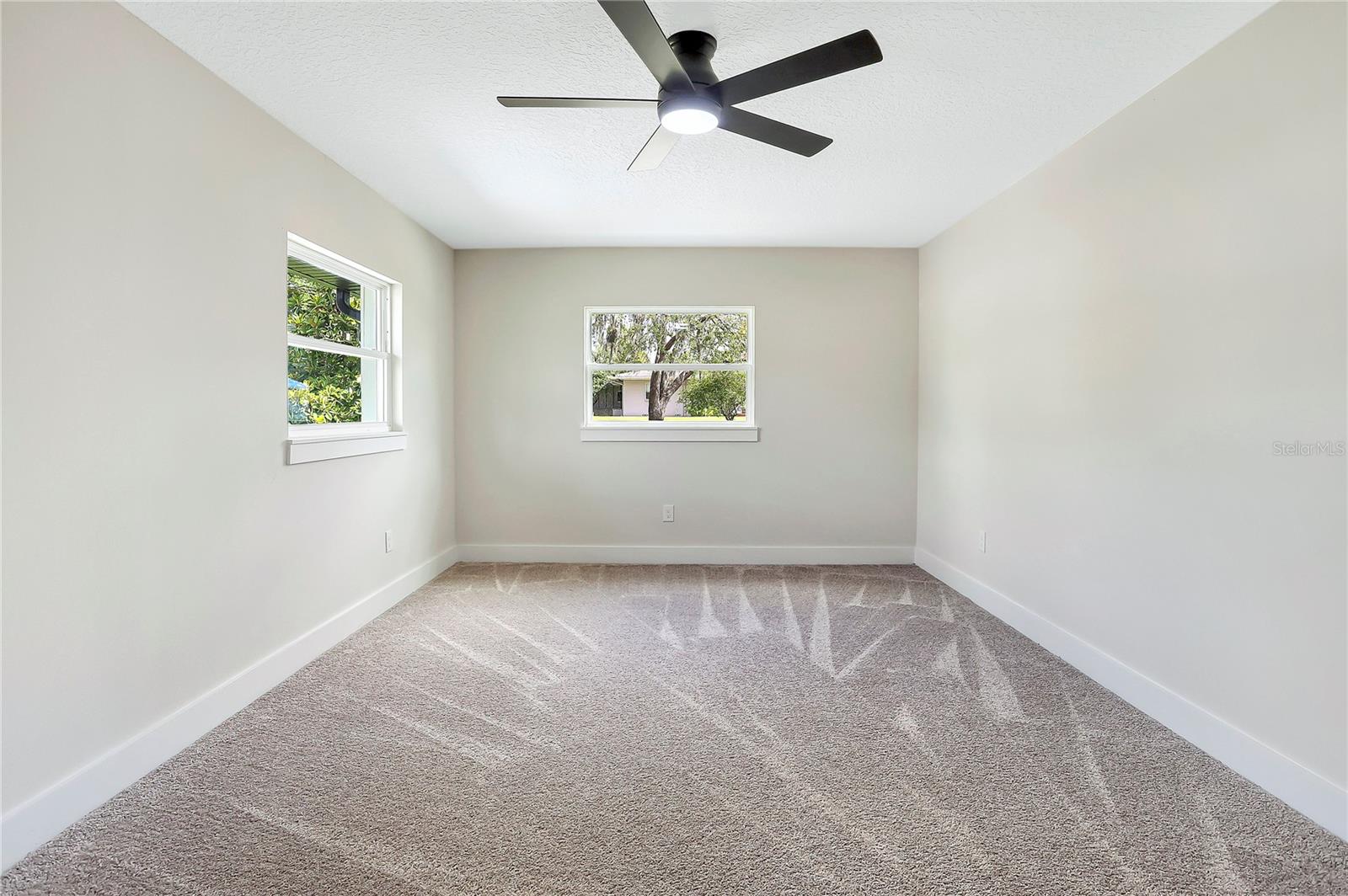 LAKESIDE HOMES - Residential