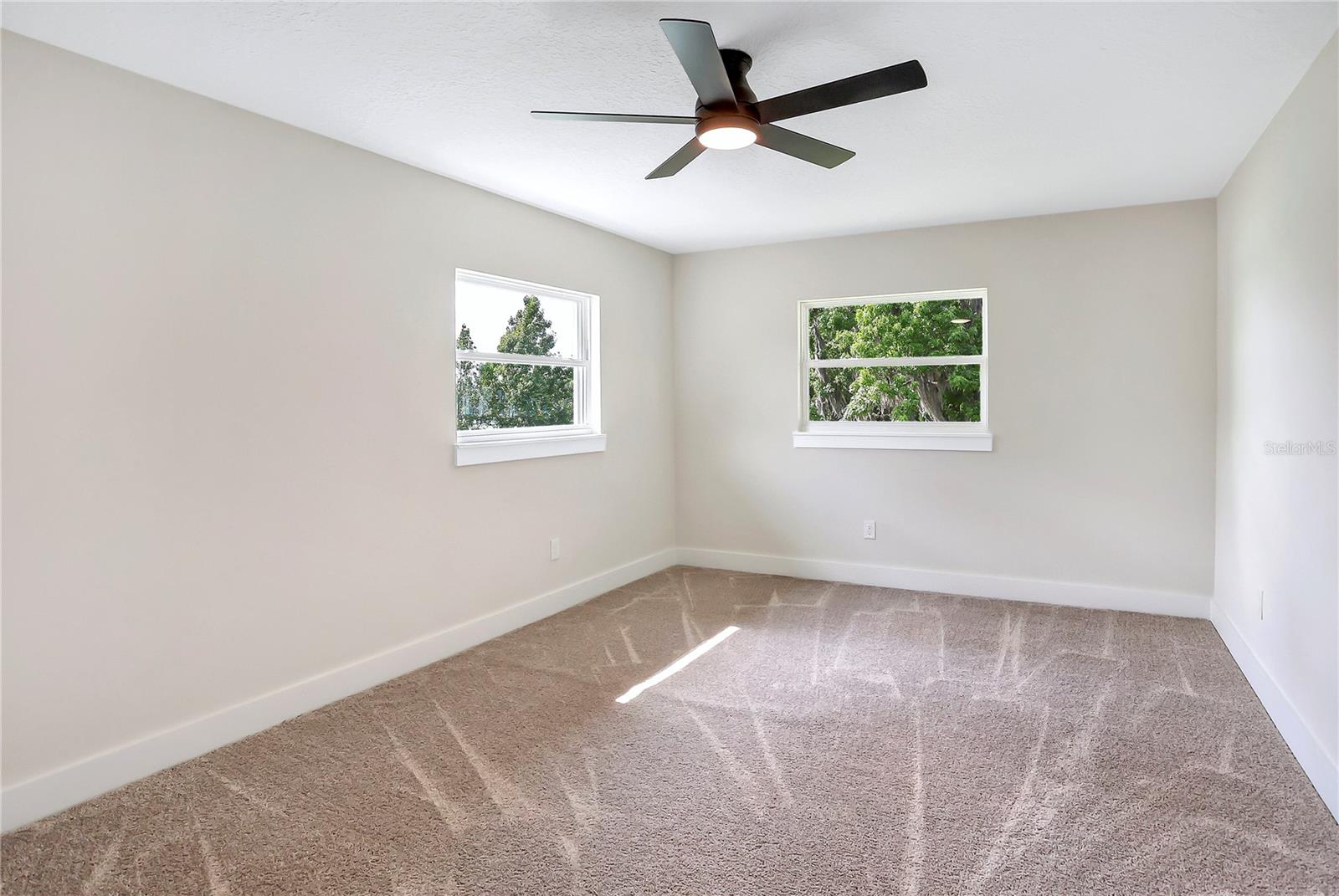 LAKESIDE HOMES - Residential