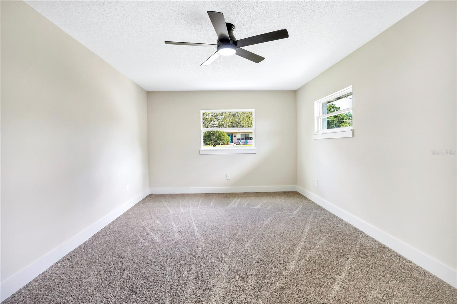 LAKESIDE HOMES - Residential