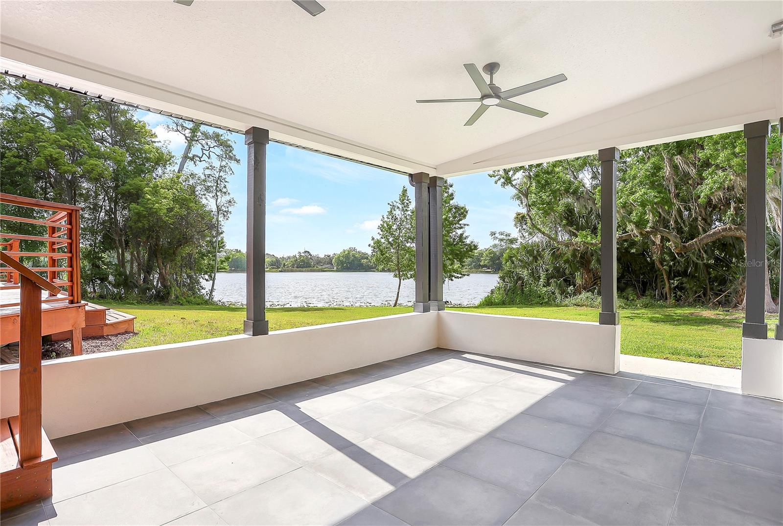 LAKESIDE HOMES - Residential