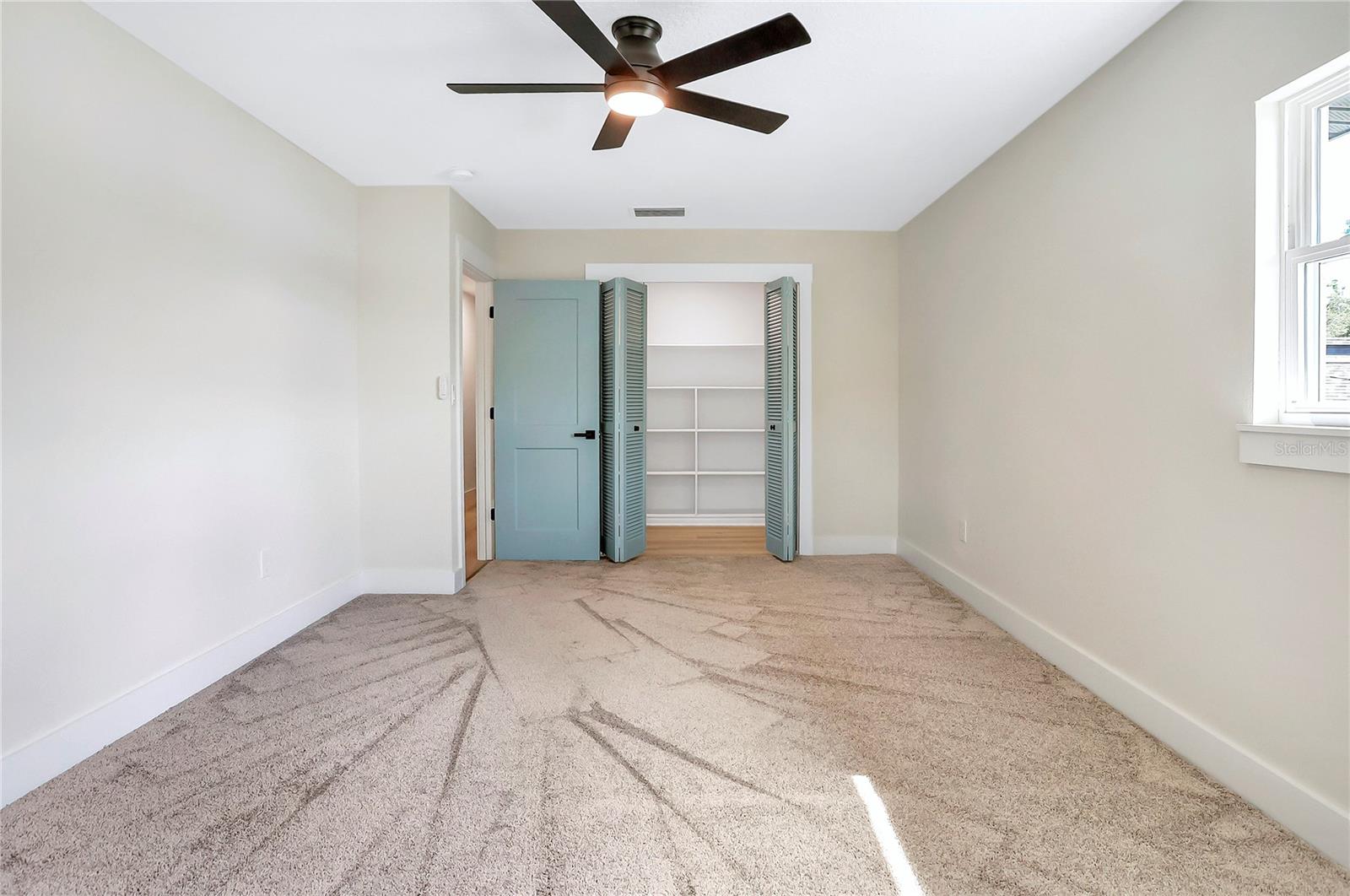 LAKESIDE HOMES - Residential