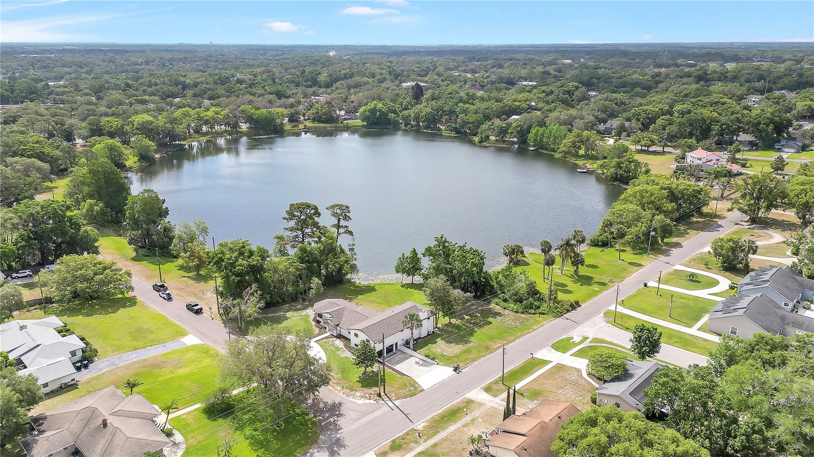 LAKESIDE HOMES - Residential