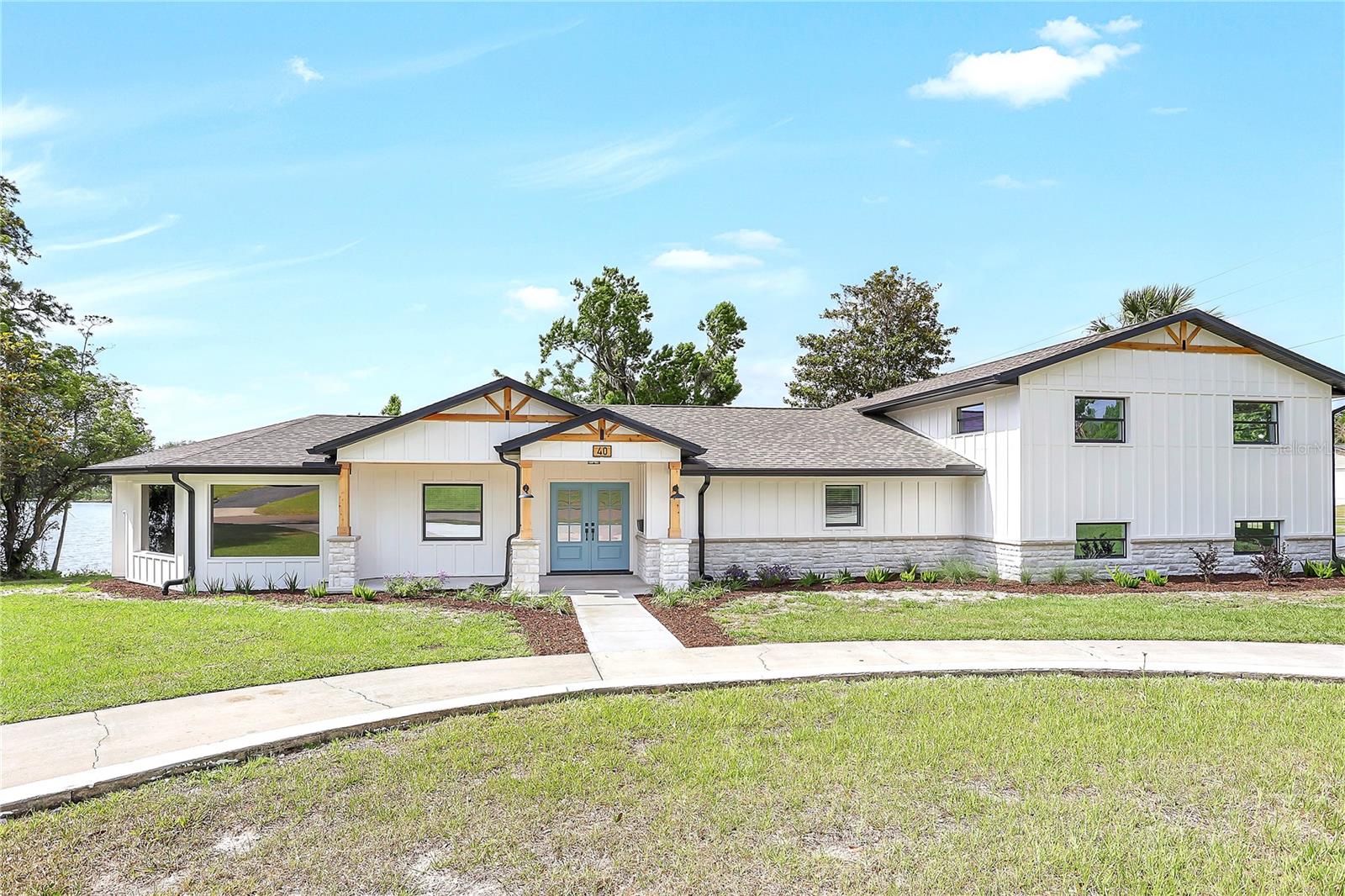 LAKESIDE HOMES - Residential