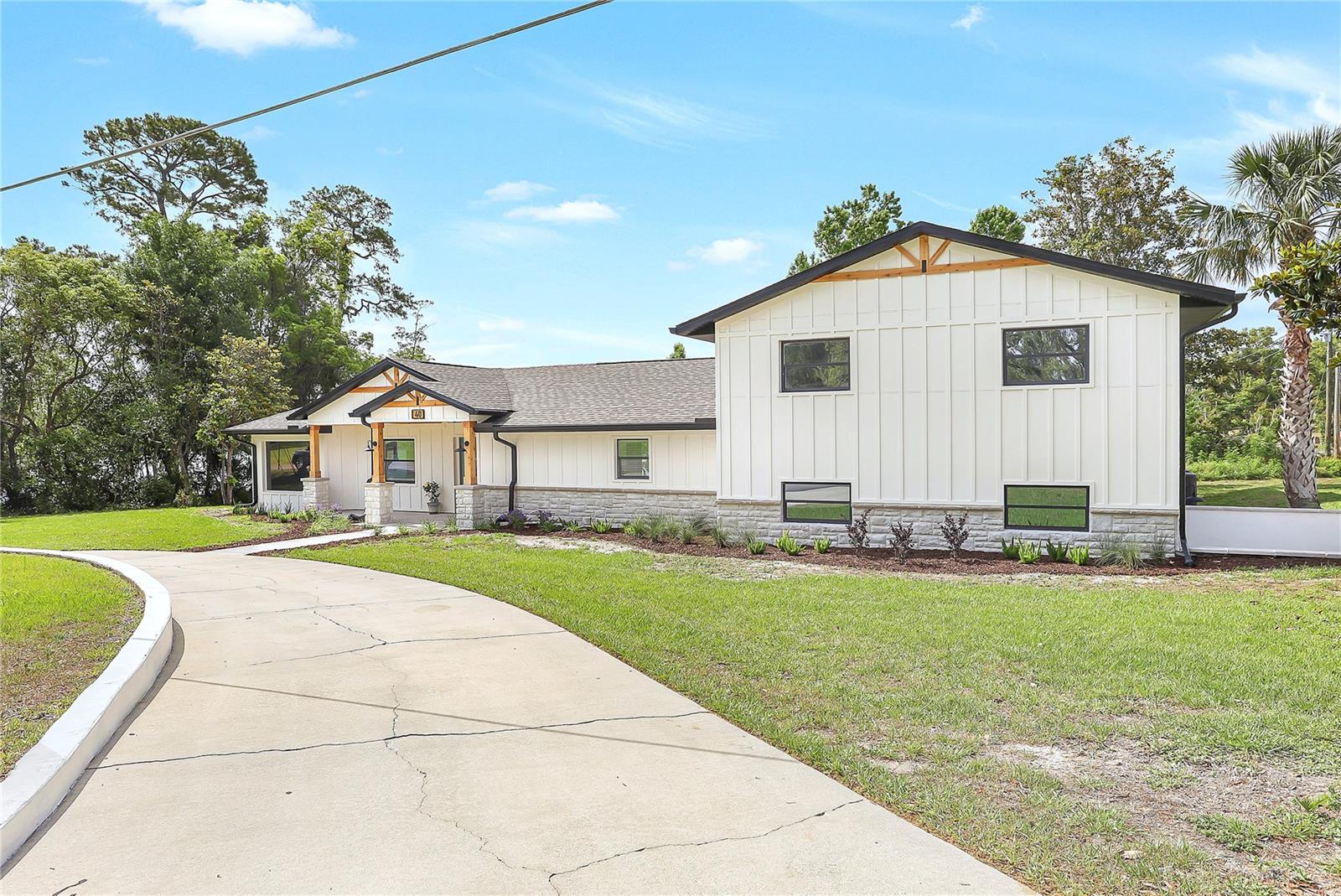 LAKESIDE HOMES - Residential