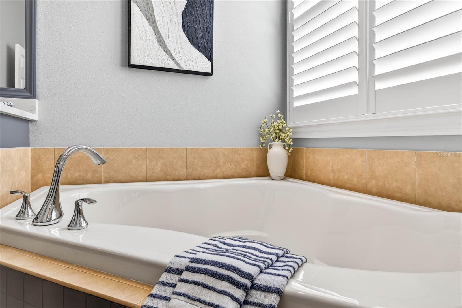 VALENCIA LAKES PH 2 - Residential