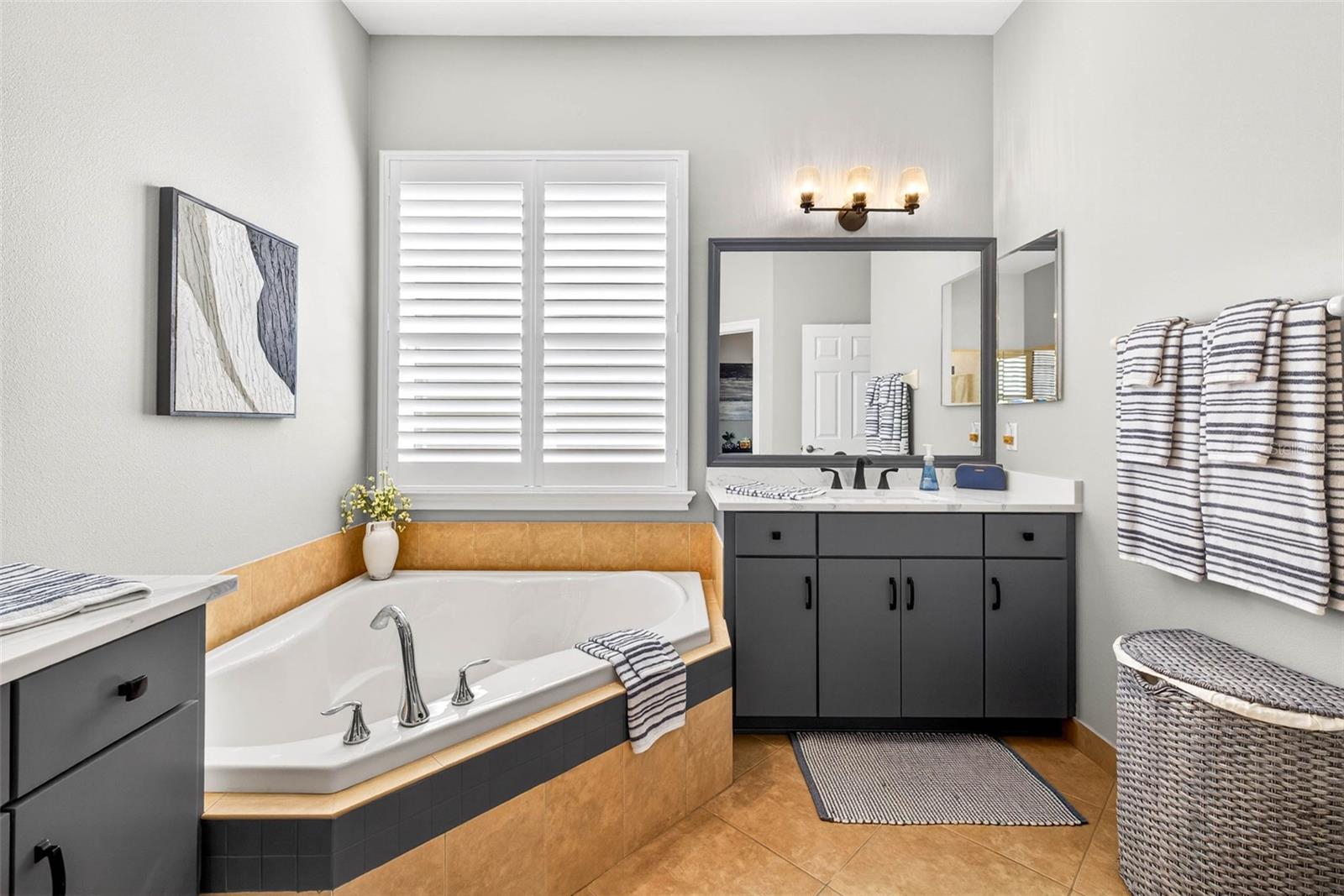 VALENCIA LAKES PH 2 - Residential