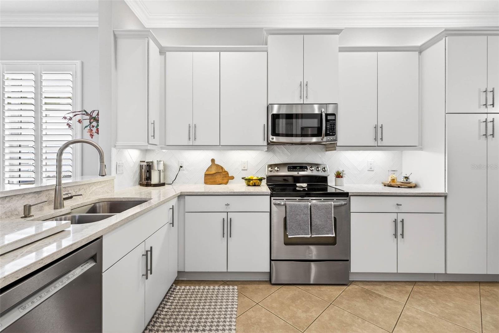 VALENCIA LAKES PH 2 - Residential